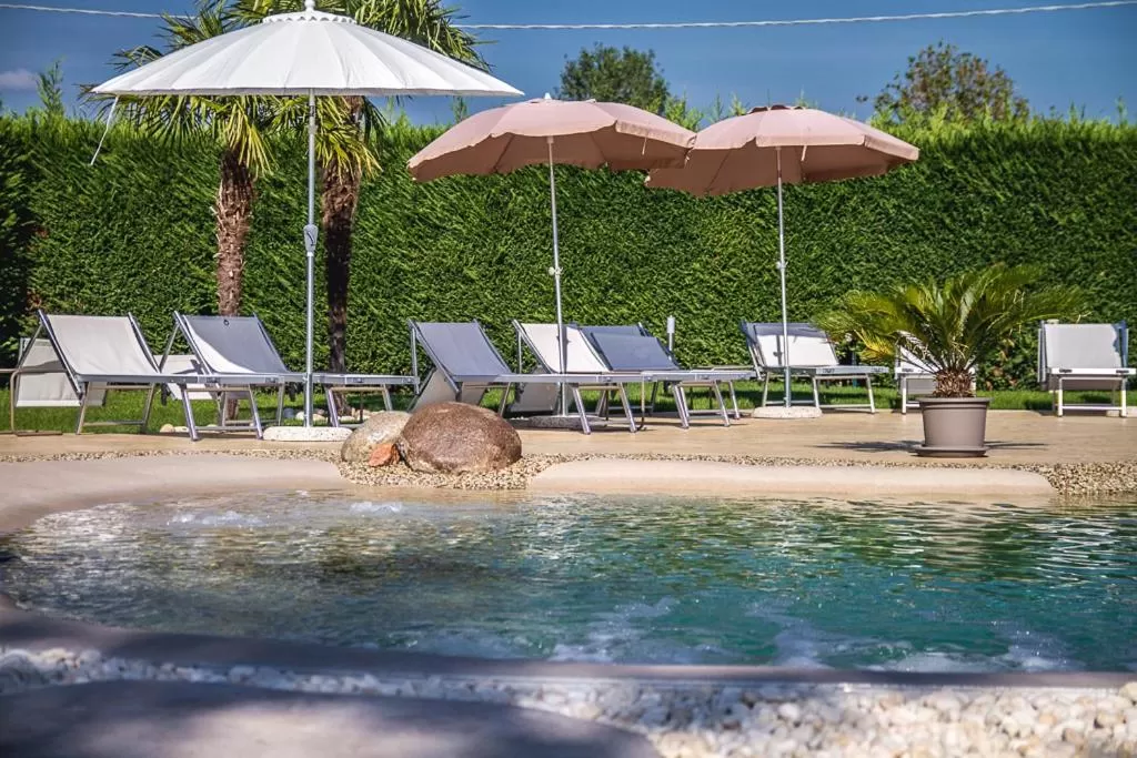 Swimming pool in B&B La Magia dei Sogni Relais