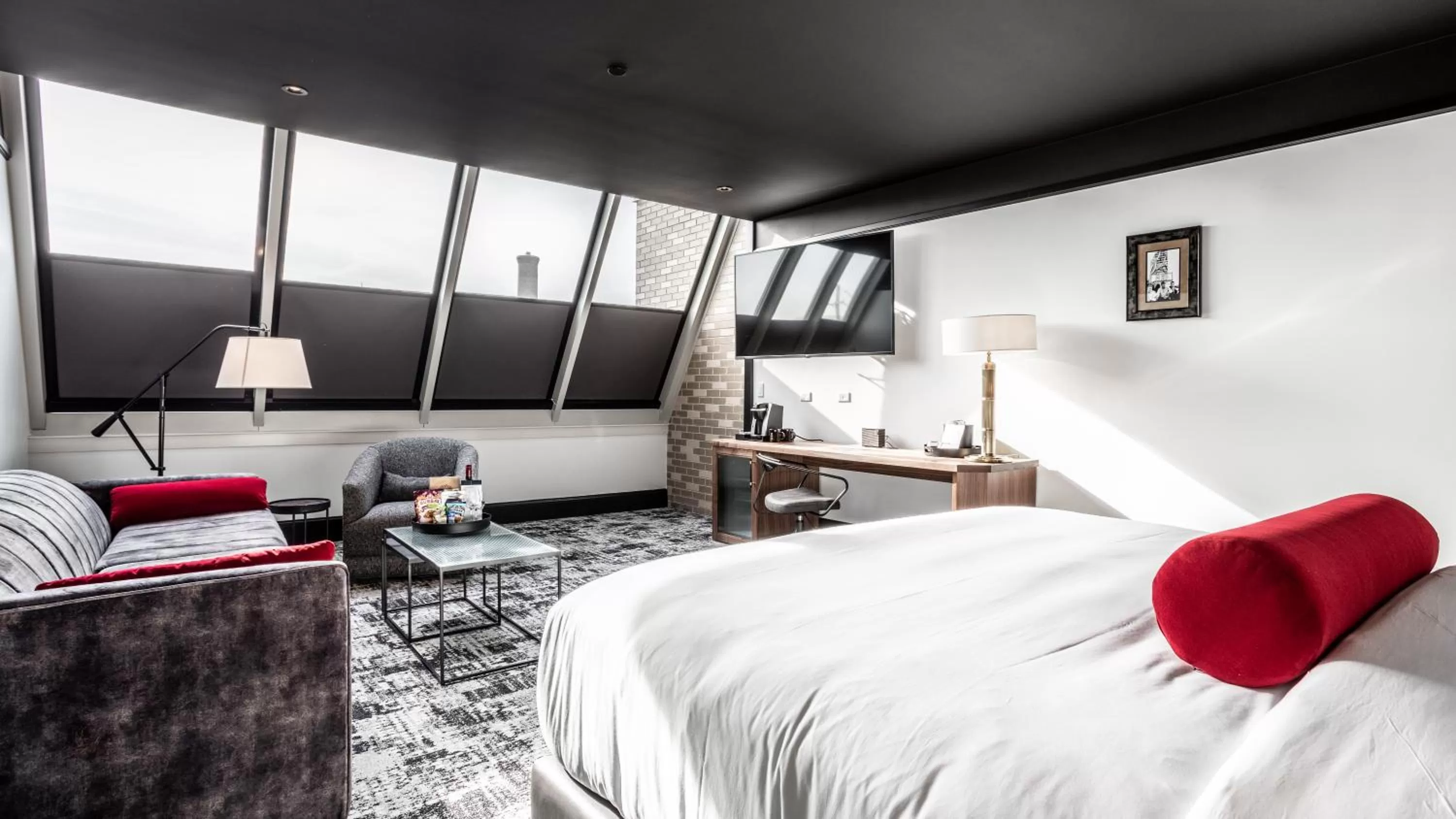 Bed in Bottleworks Hotel