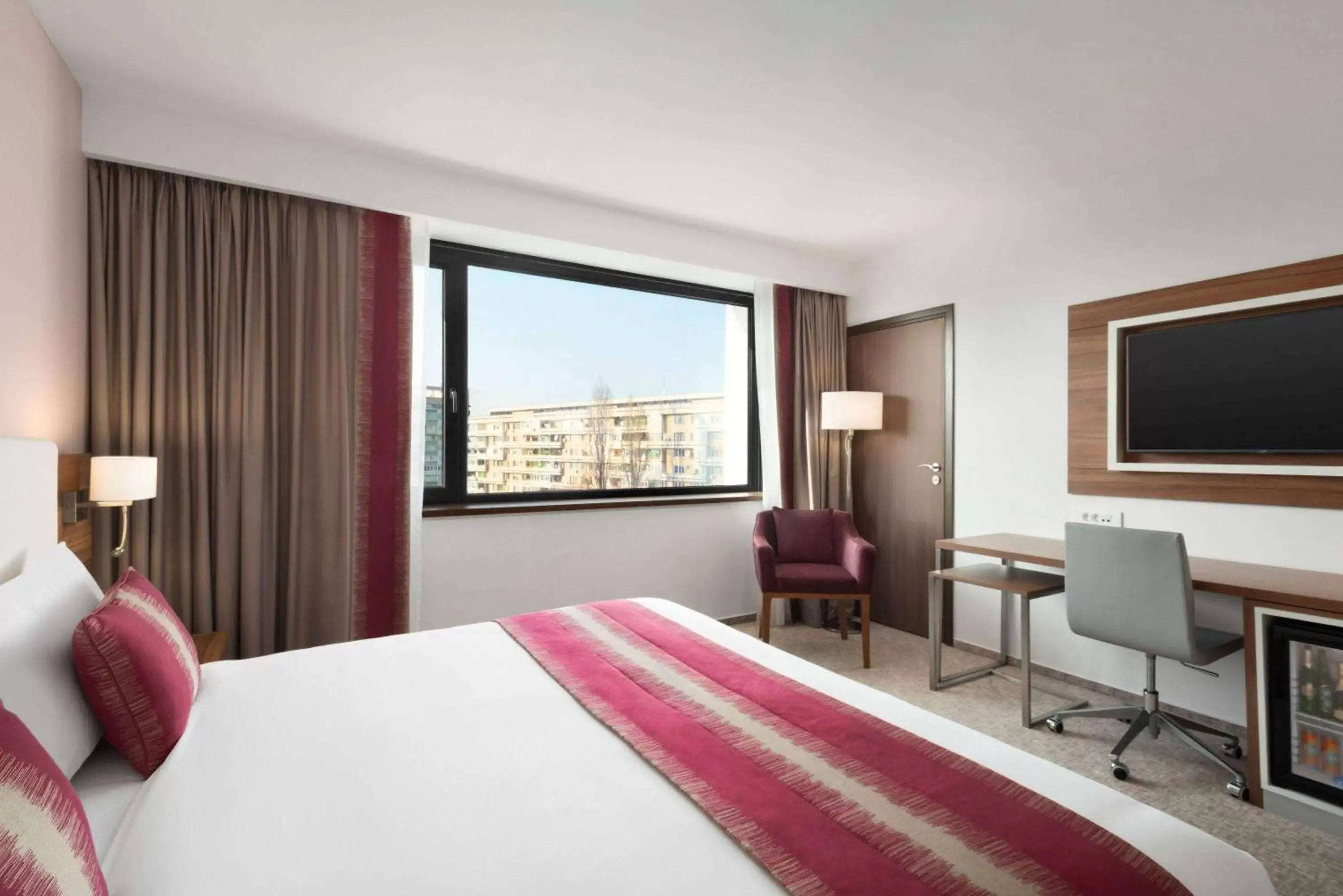 Photo of the whole room, Bed in Ramada Plaza Craiova Photo of the whole room, Bed in Ramada Plaza Craiova