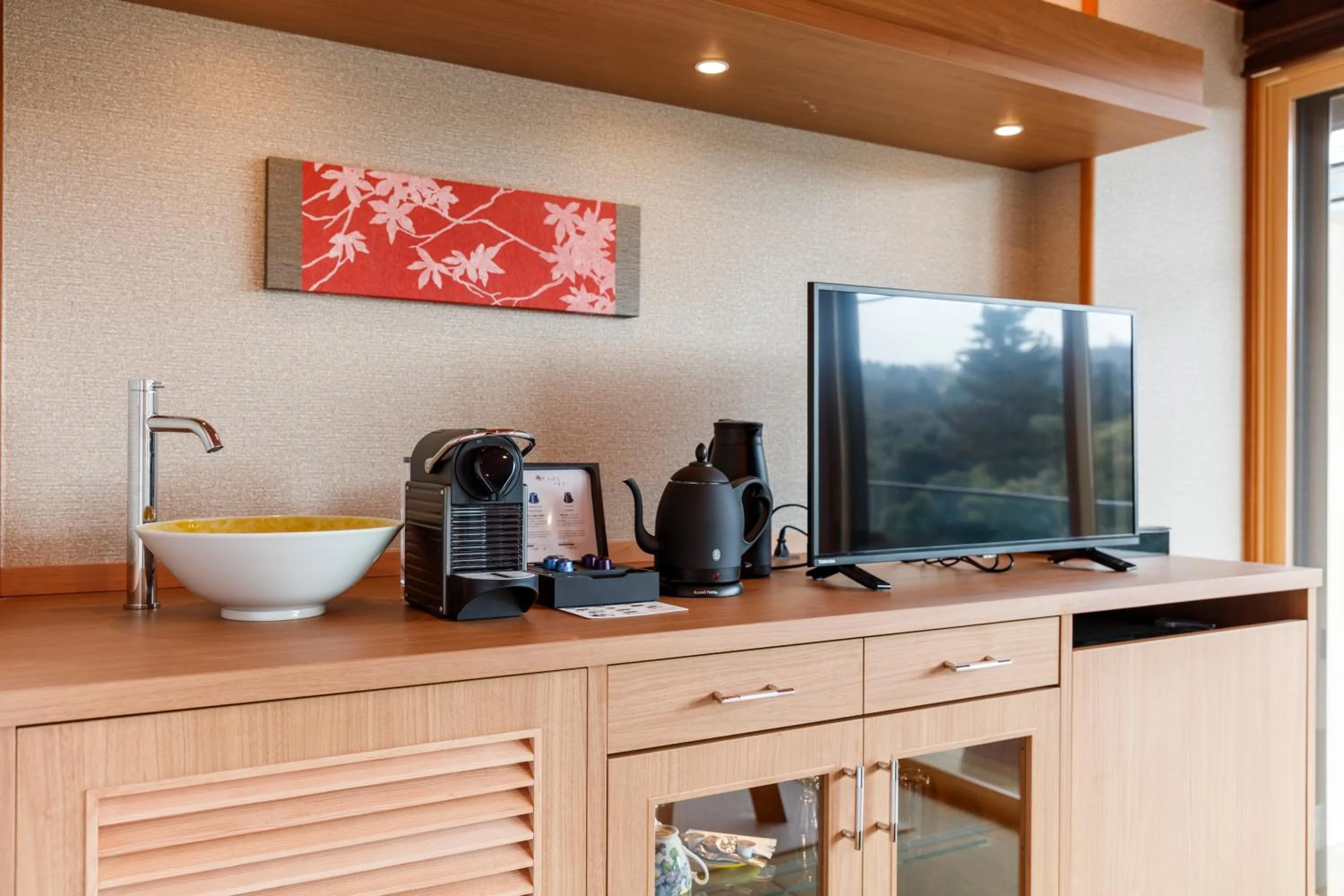 TV and multimedia in Tachibana Shikitei