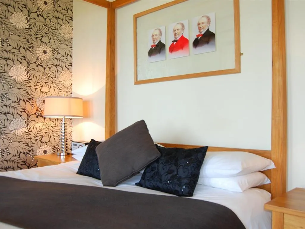 Bedroom, Bed in The Gladstone