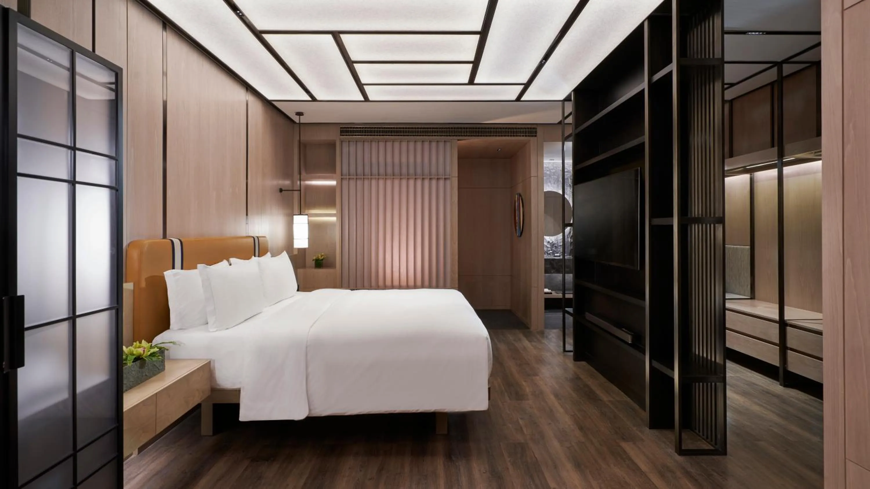 Bed in Hotel Okura Manila at Newport World Resorts