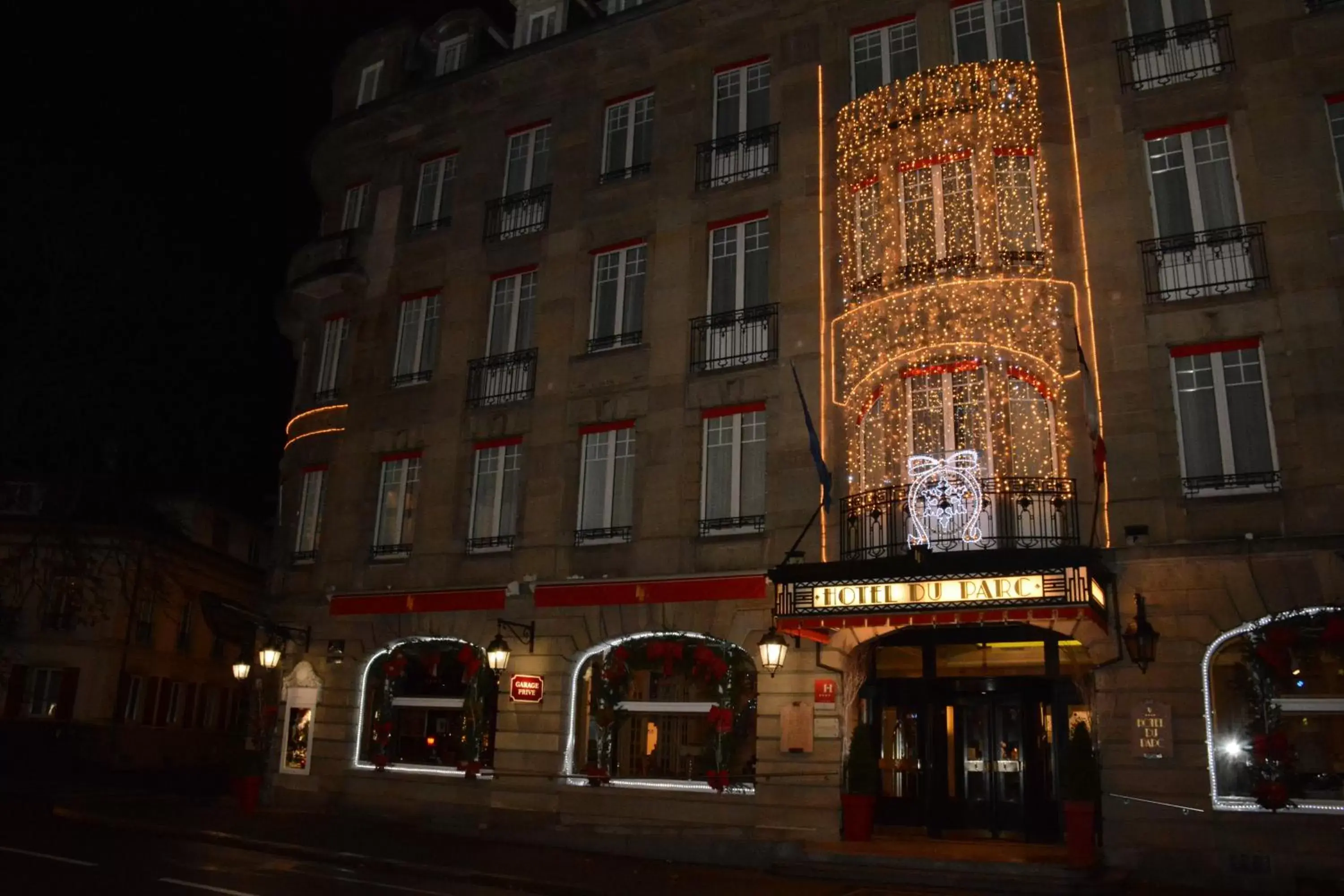 Facade/entrance, Property Building in Hotel Du Parc - Mulhouse Centre