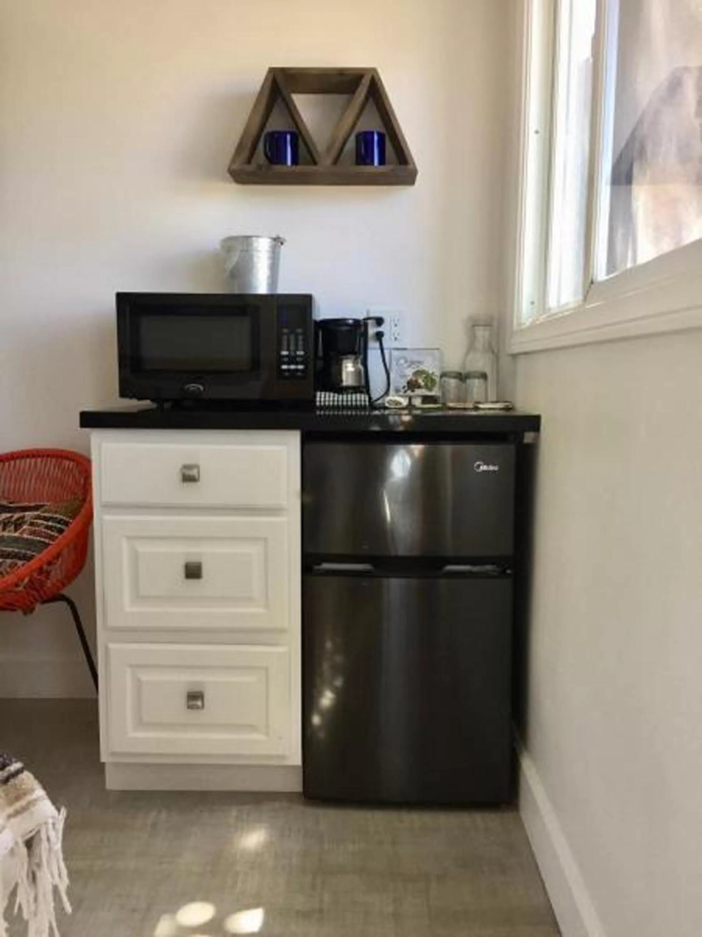 minibar in Blue Sands Inn, A Kirkwood Collection Hotel