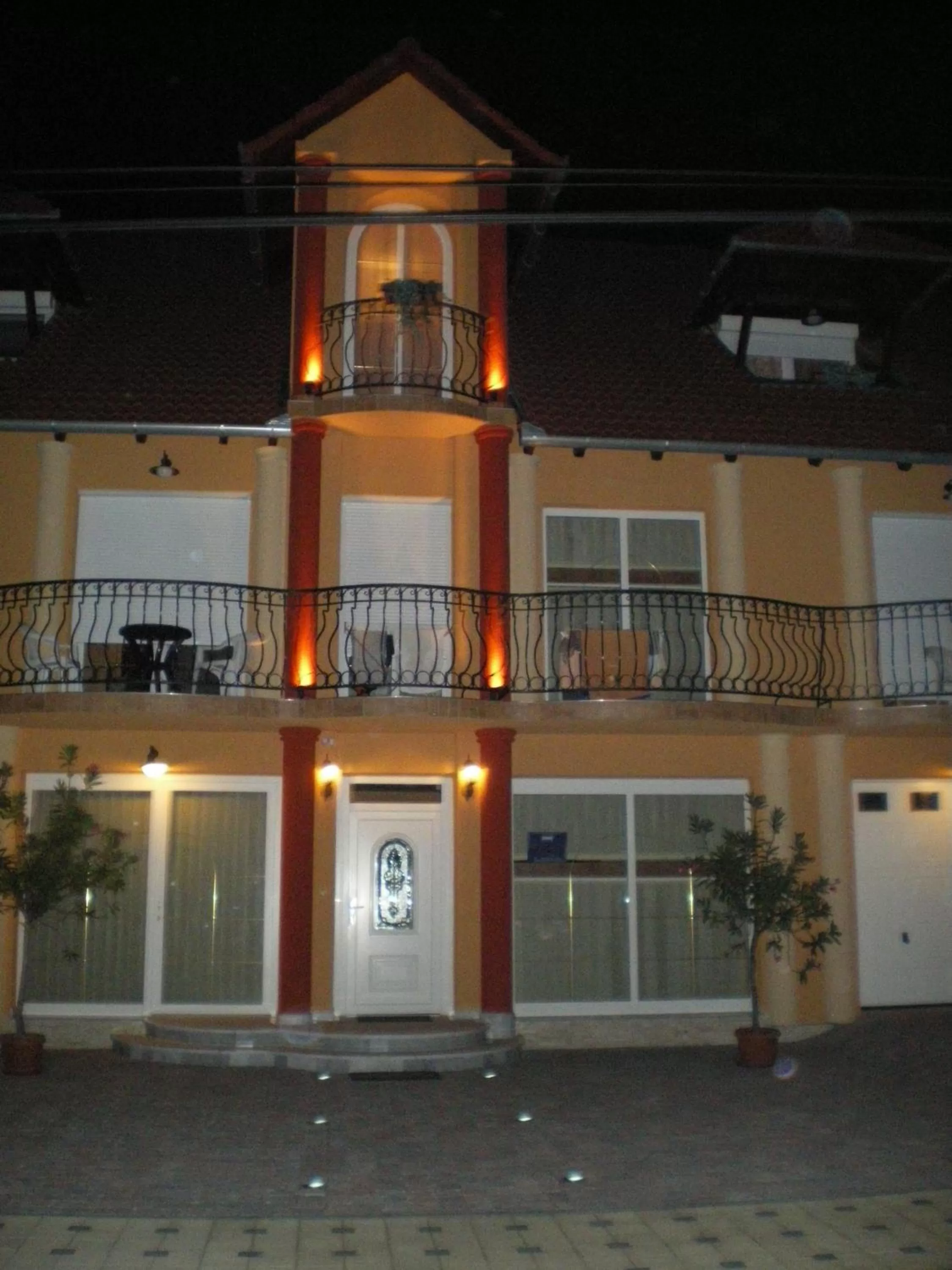 Night, Property Building in Mediterrán Panzió