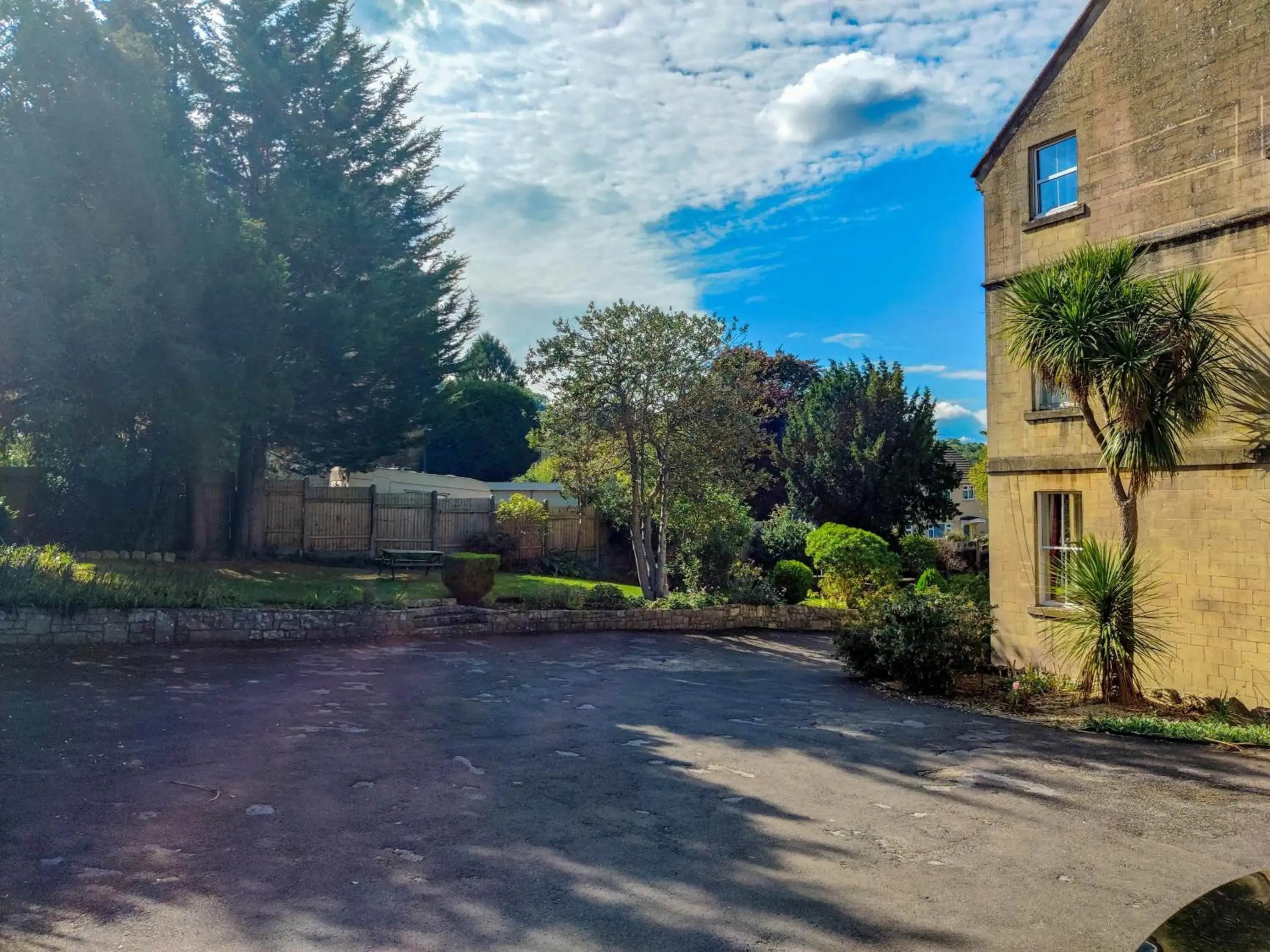 Parking, Property Building in Wentworth House - Free Parking