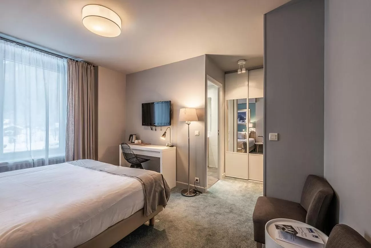 TV and multimedia, Bed in Eden Hotel, Apartments and Chalet Chamonix Les Praz