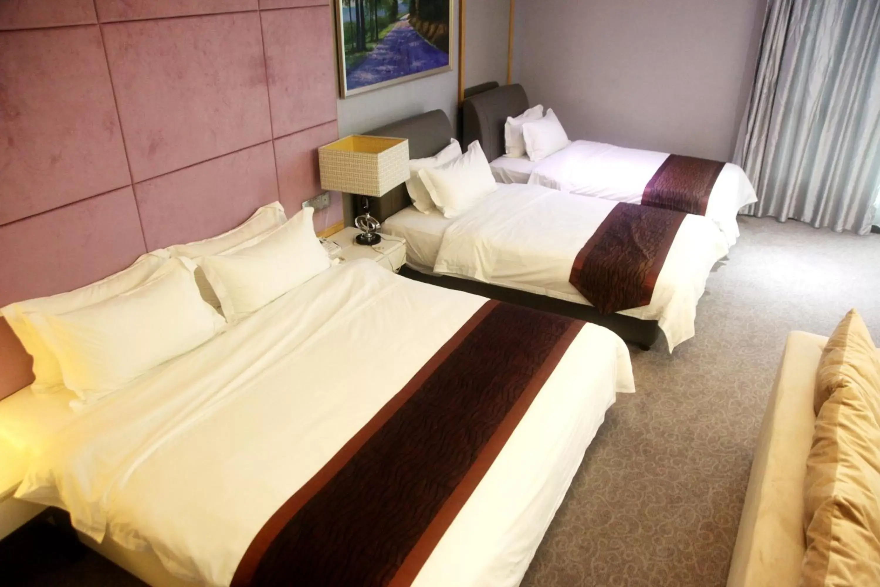 Bed in Meritz Hotel