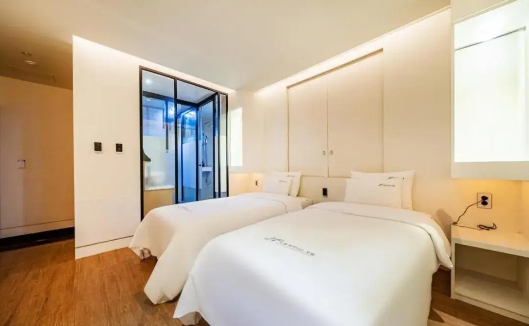 Bedroom, Bed in Noel Business Hotel