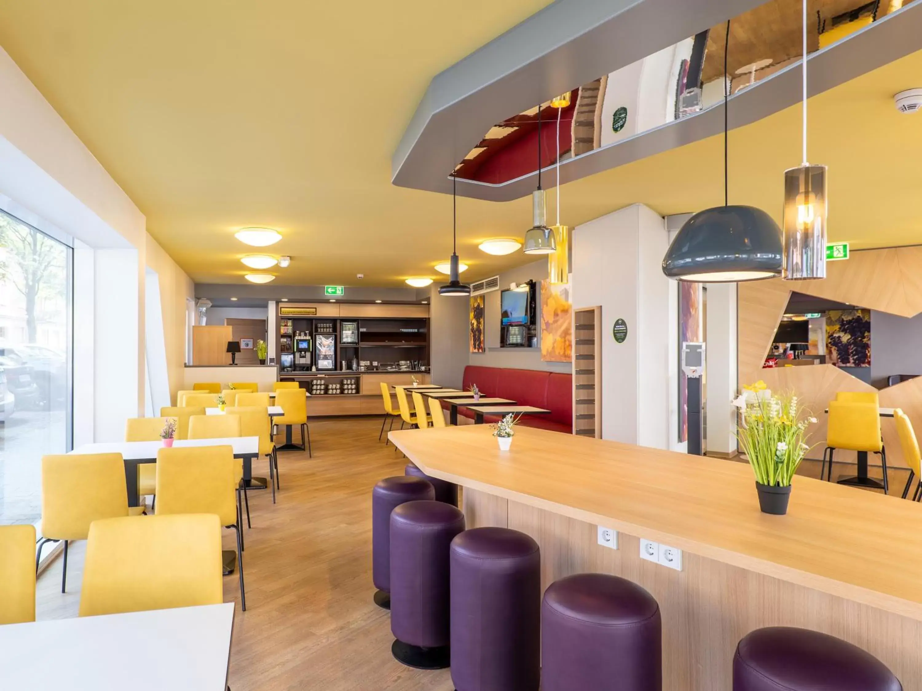 Restaurant/places to eat, Lounge/Bar in B&B Hotel Heilbronn