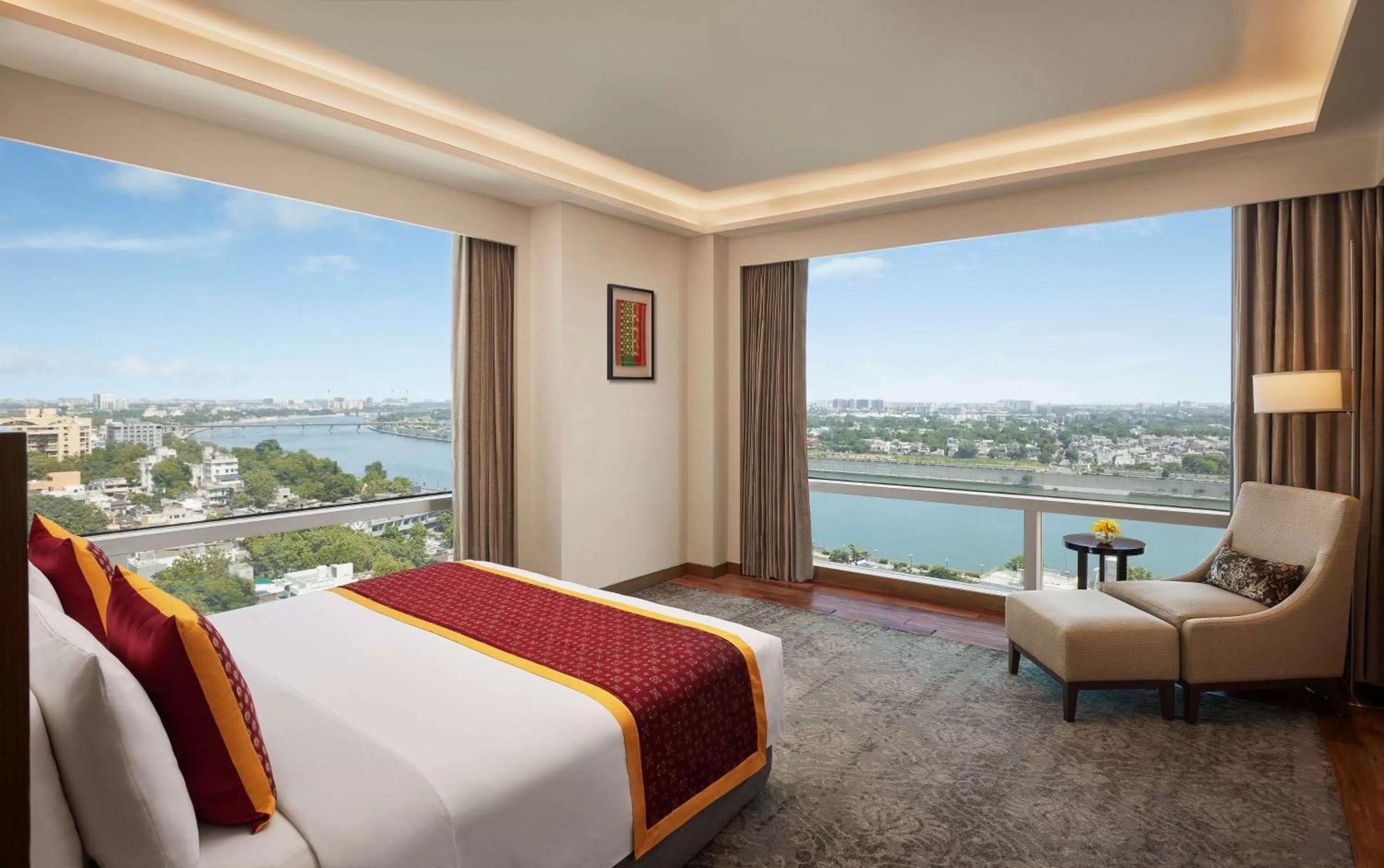 Photo of the whole room, Bed in Hyatt Regency Ahmedabad