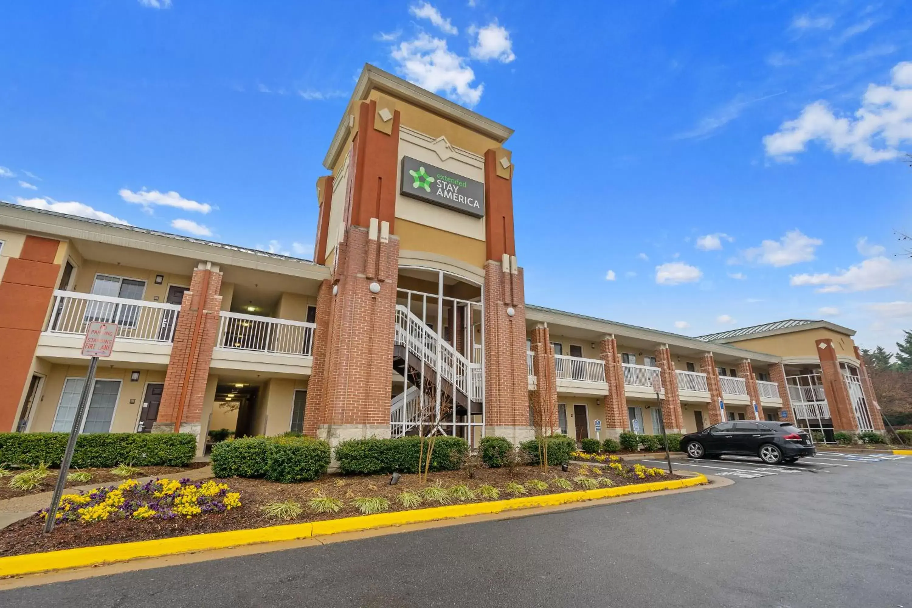 Property building in Extended Stay America Suites - Washington, DC - Reston