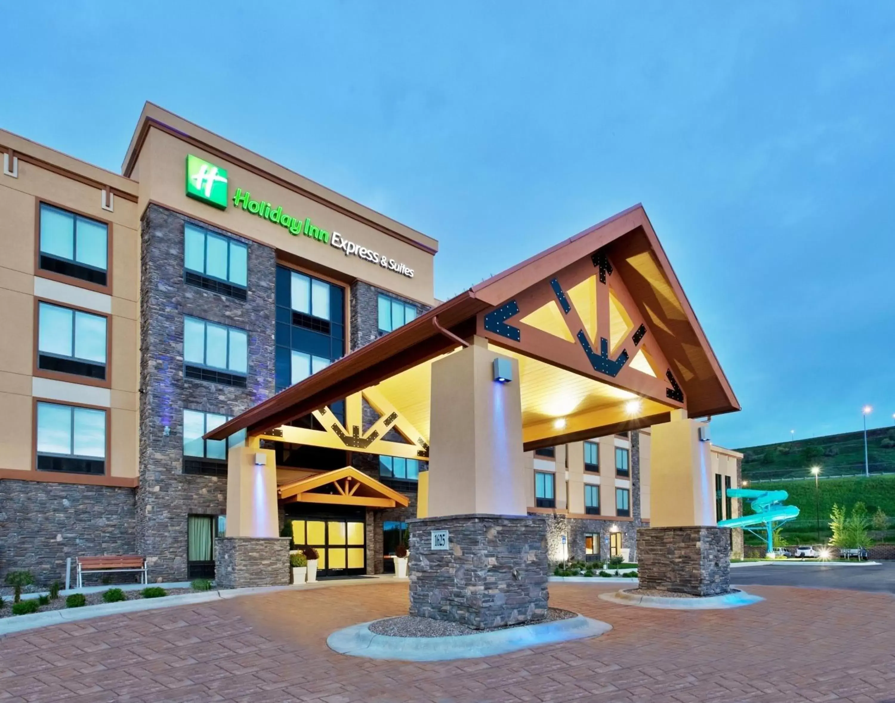 Property Building in Holiday Inn Express and Suites Great Falls, an IHG Hotel