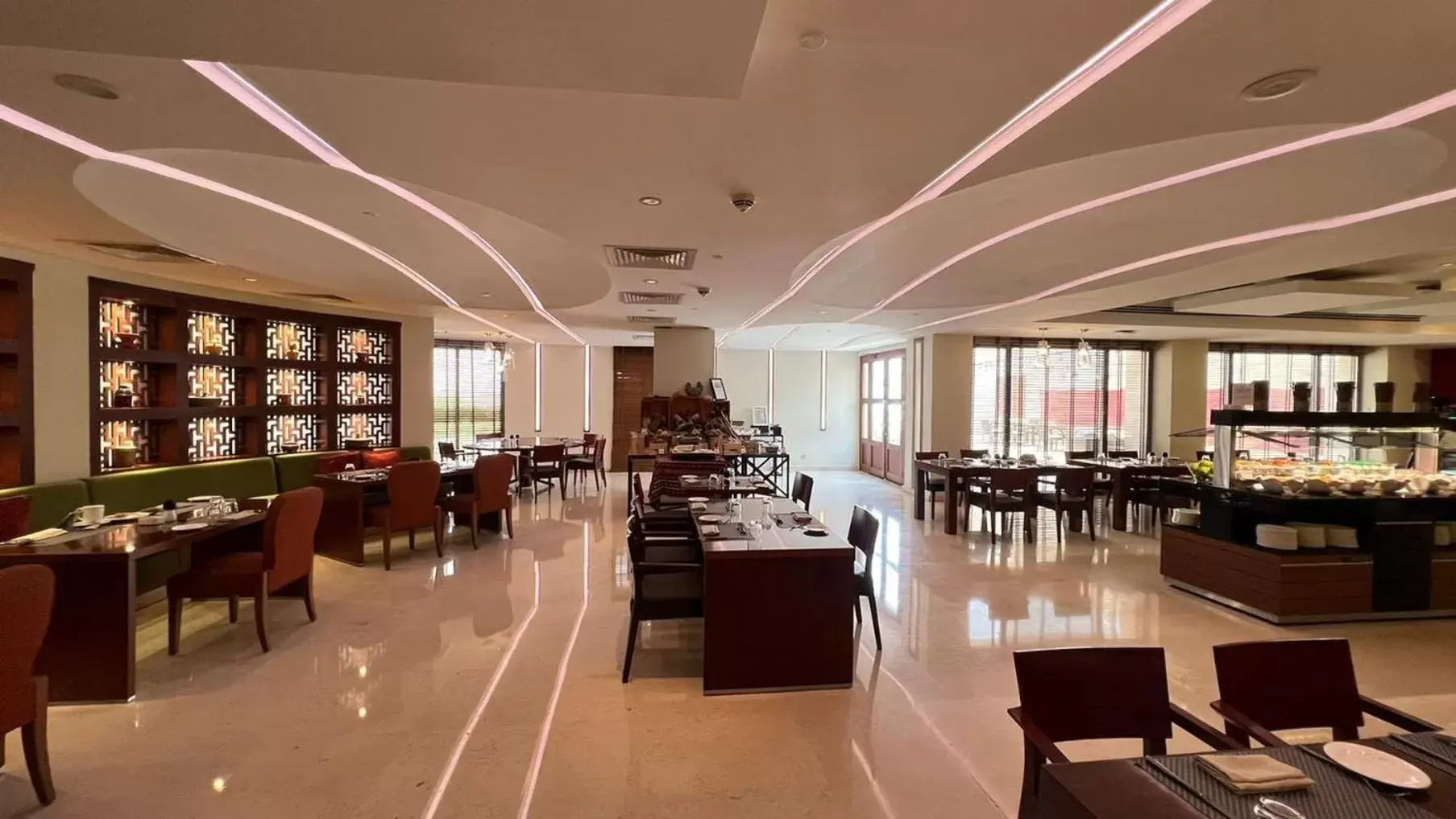 Restaurant/Places to Eat in Crowne Plaza Sohar, an IHG Hotel