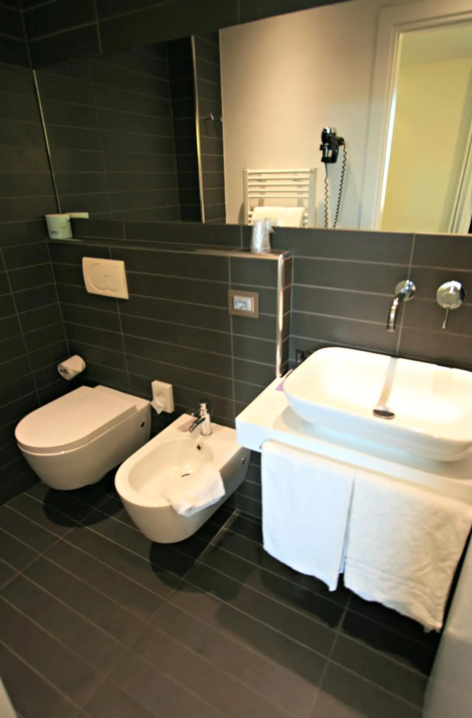 Bathroom in Q Hotel