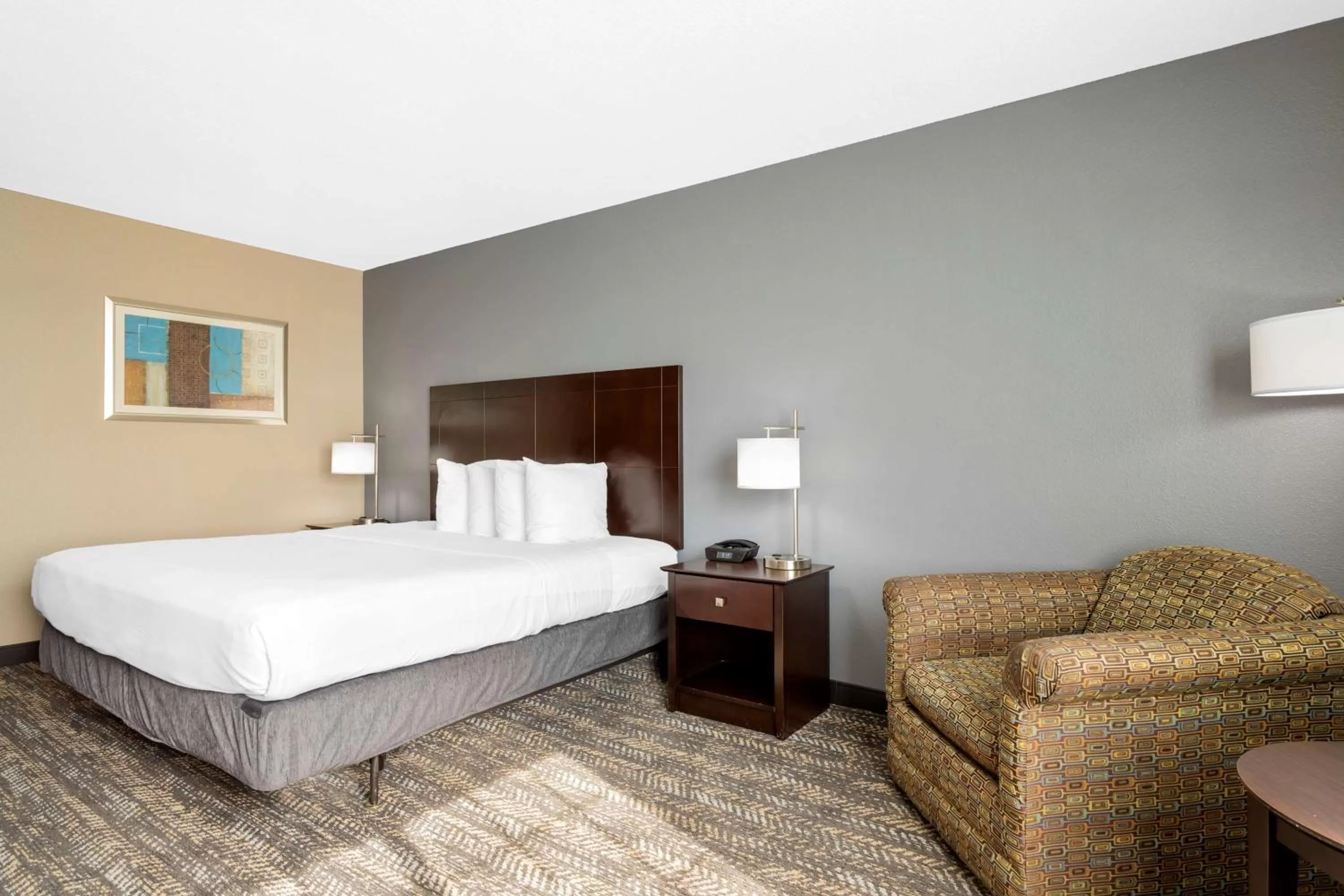 Bedroom, Bed in Best Western Natchitoches Inn