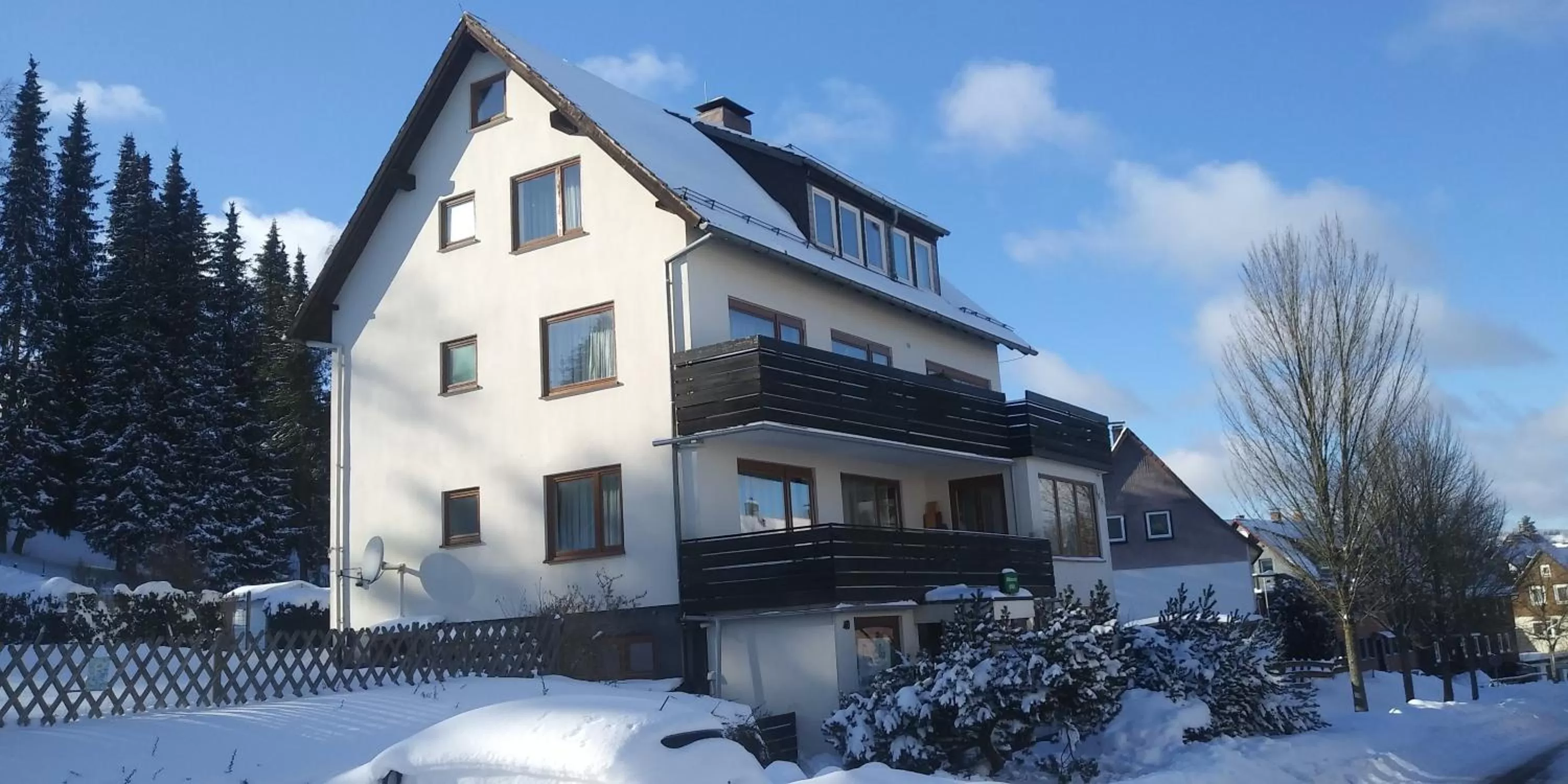 Property building, Winter in B&B Orchidee