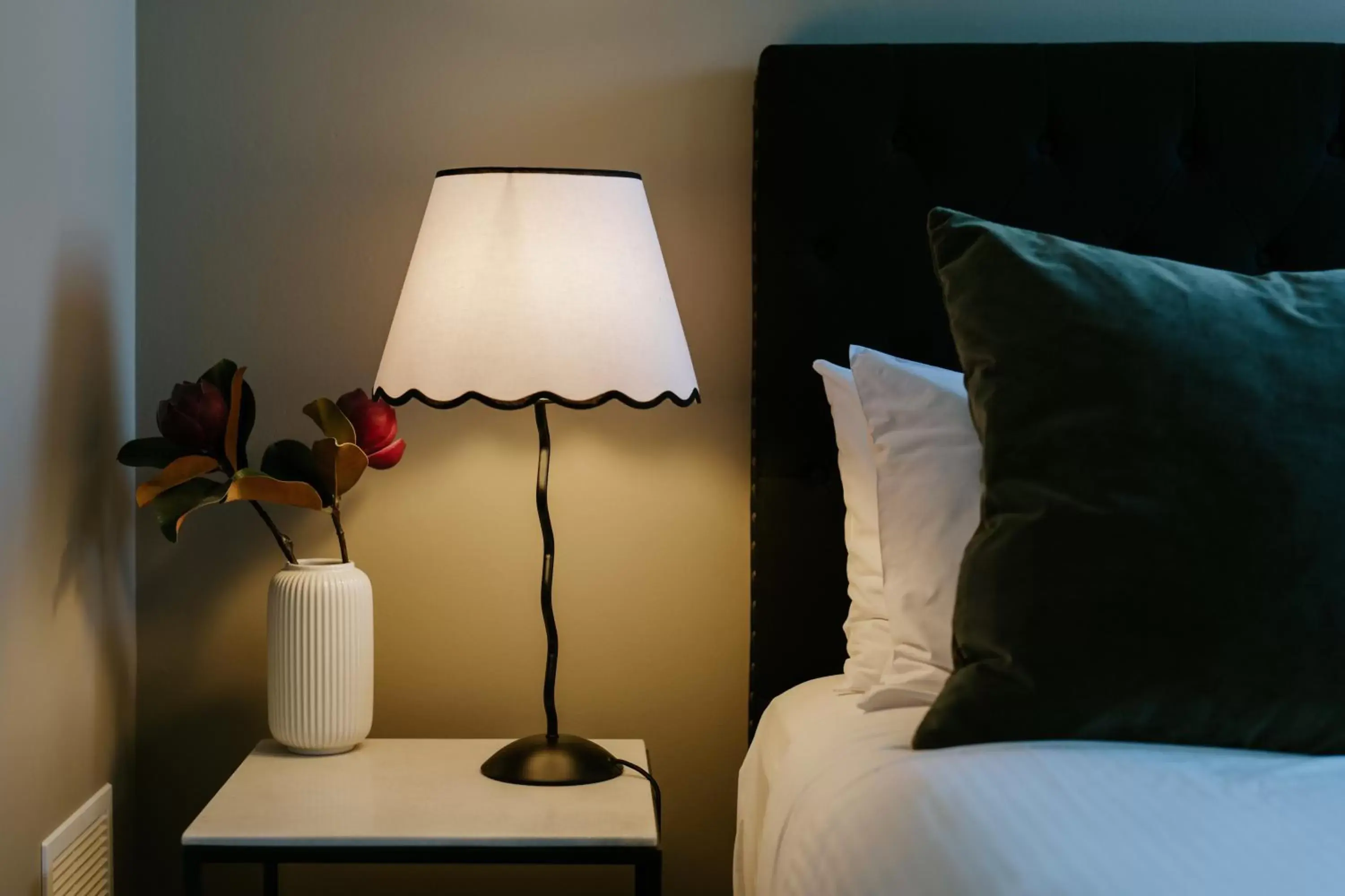 Bedroom, Bed in Bundanoon Hotel Bedroom, Bed in Bundanoon Hotel