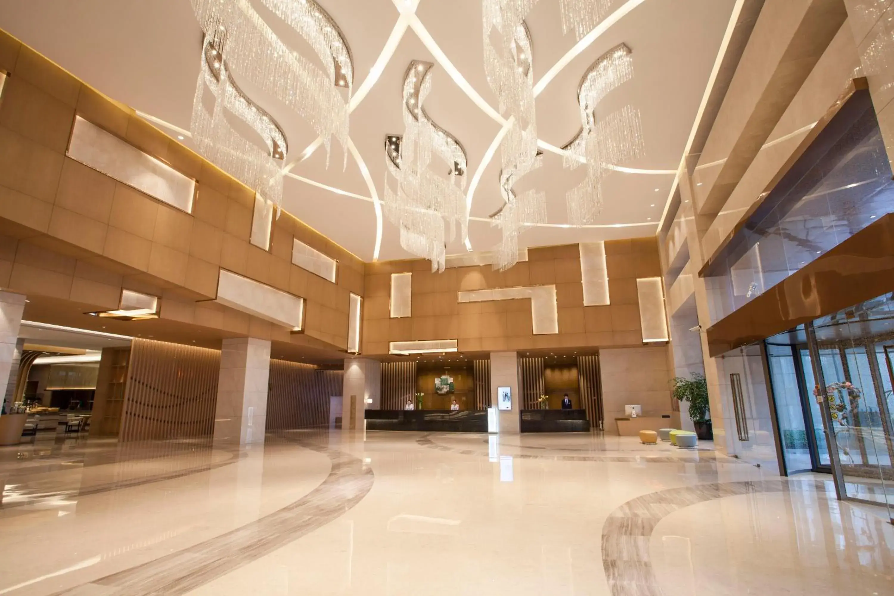 Property building, Lobby/Reception in Holiday Inn Suzhou Huirong Plaza, an IHG Hotel