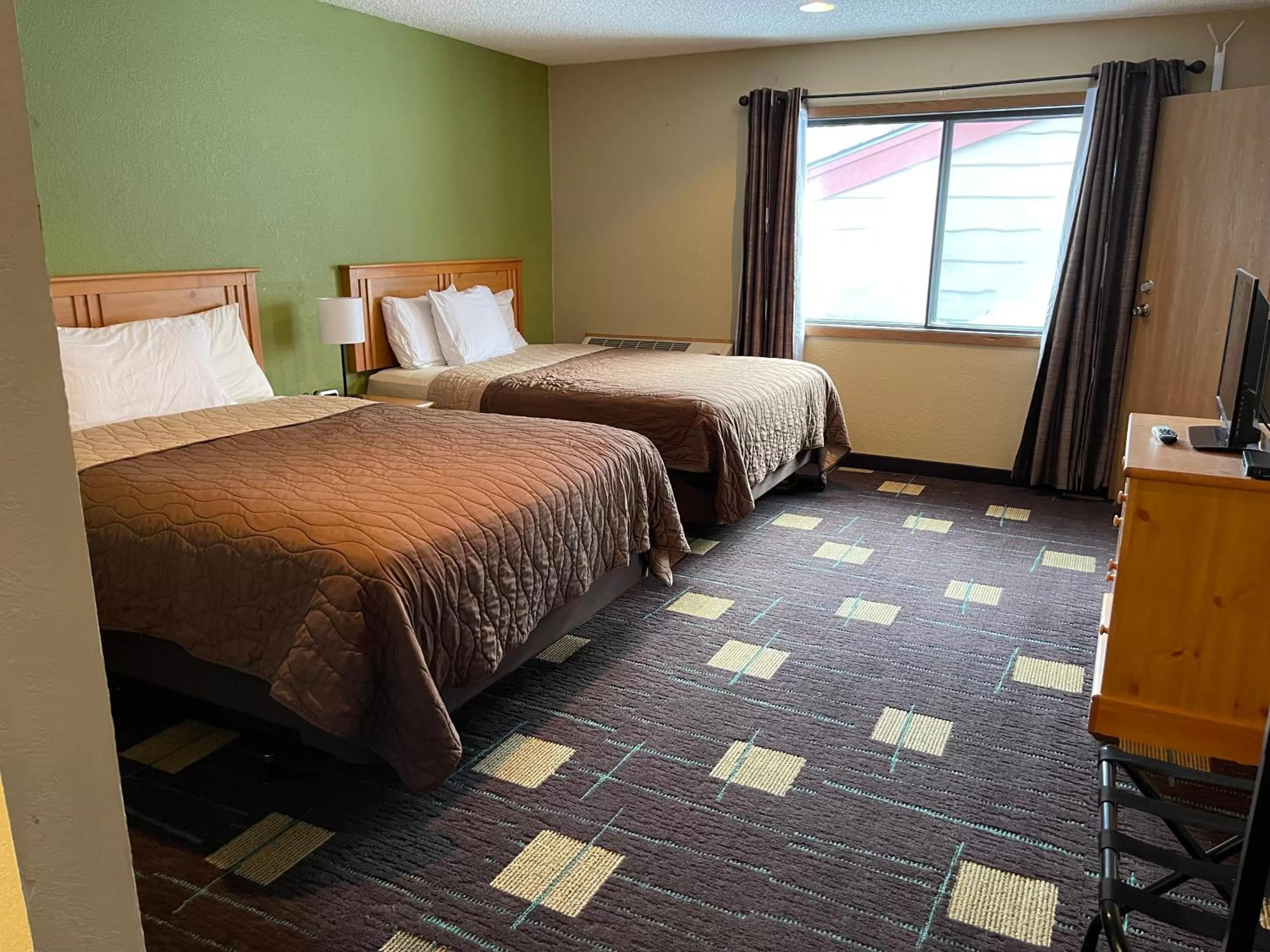 Bedroom, Bed in Walker Hotel