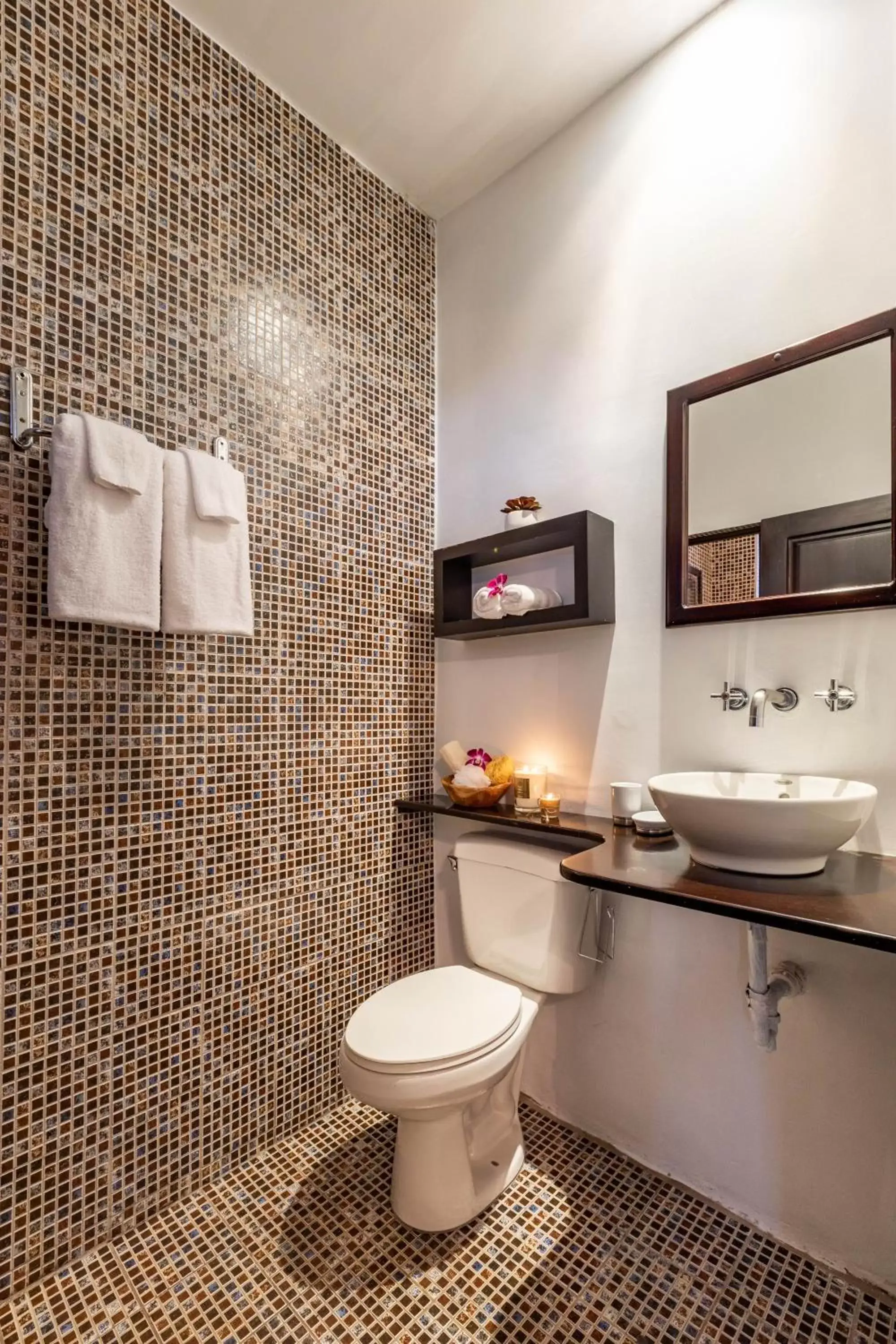 Bathroom in ALAJUELA CITY Hotel & Guest House