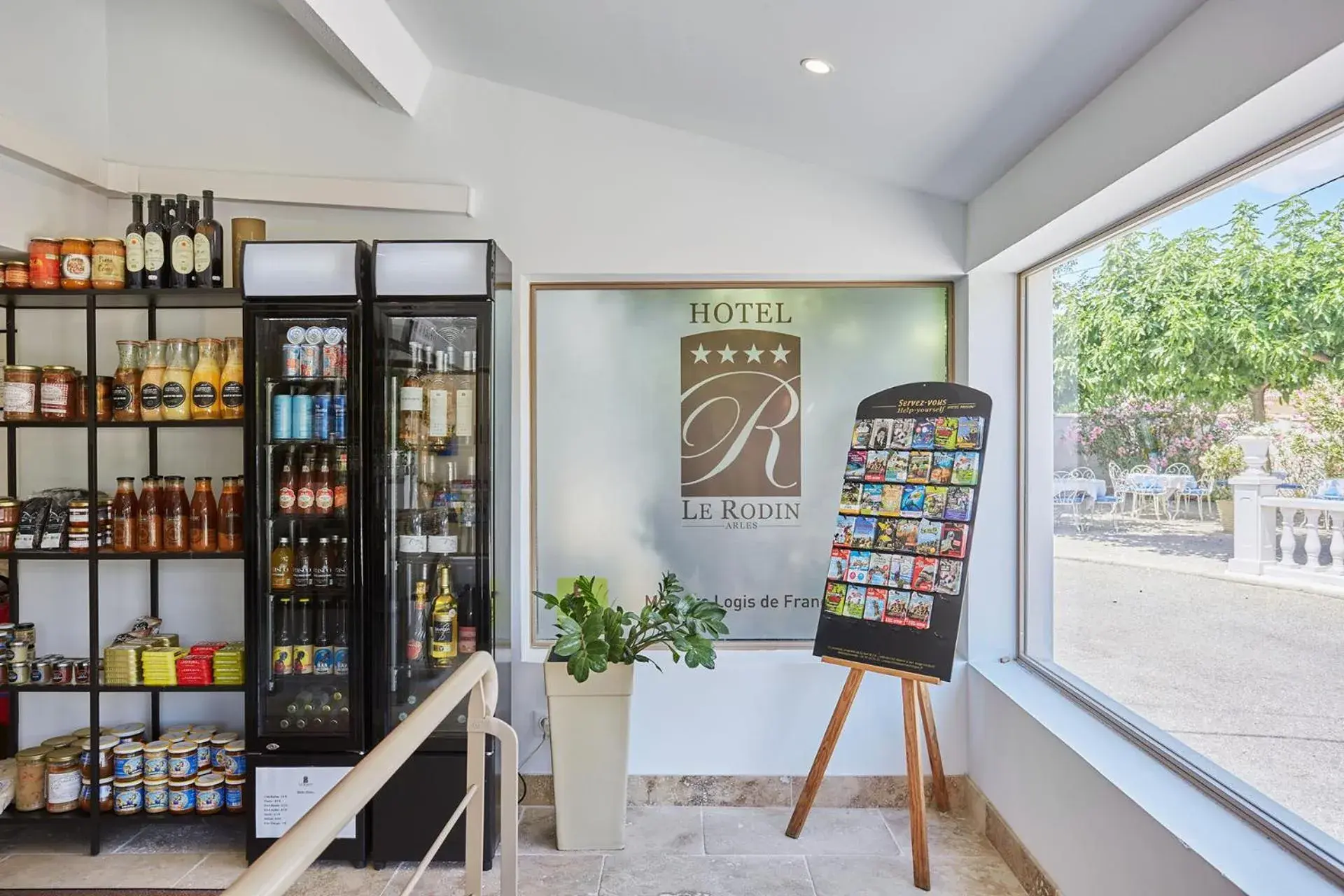 Supermarket/grocery shop in Hotel Le Rodin