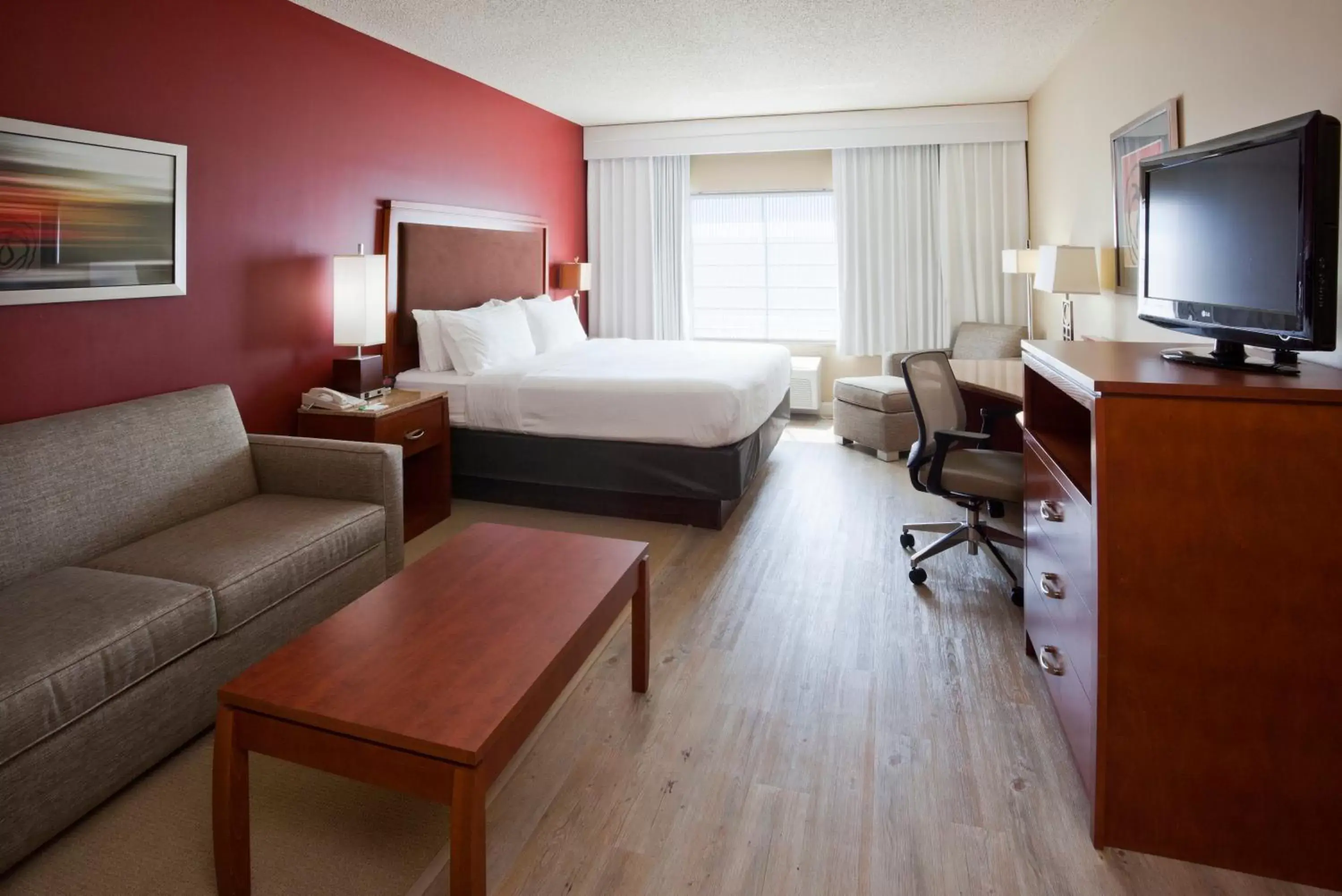 Photo of the whole room in Holiday Inn Hotel & Suites Maple Grove Northwest Minneapolis-Arbor Lakes, an IHG Hotel