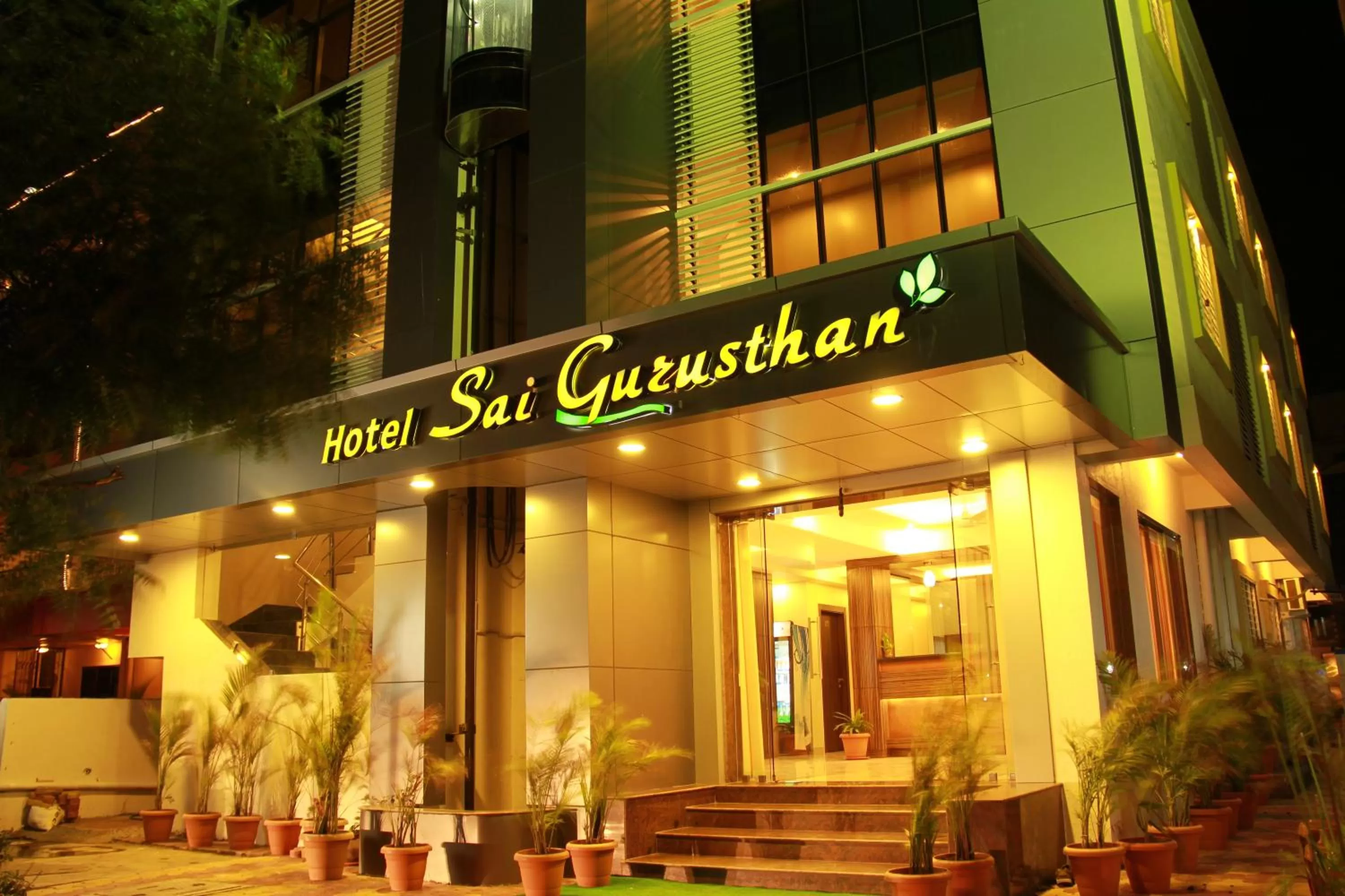 Facade/entrance in Hotel Sai Gurusthan