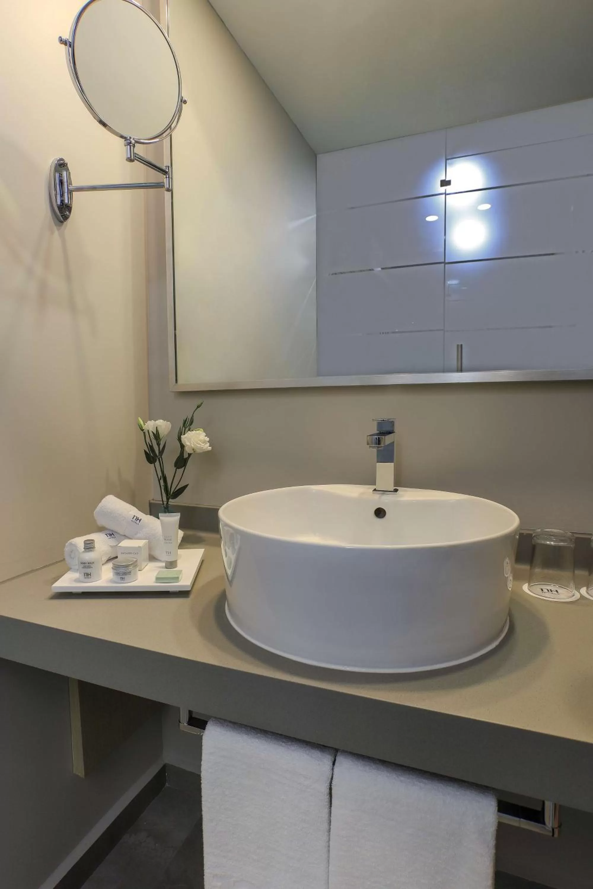 Standard Double or Twin Room with Extra Bed in NH Mexico City Valle Dorado