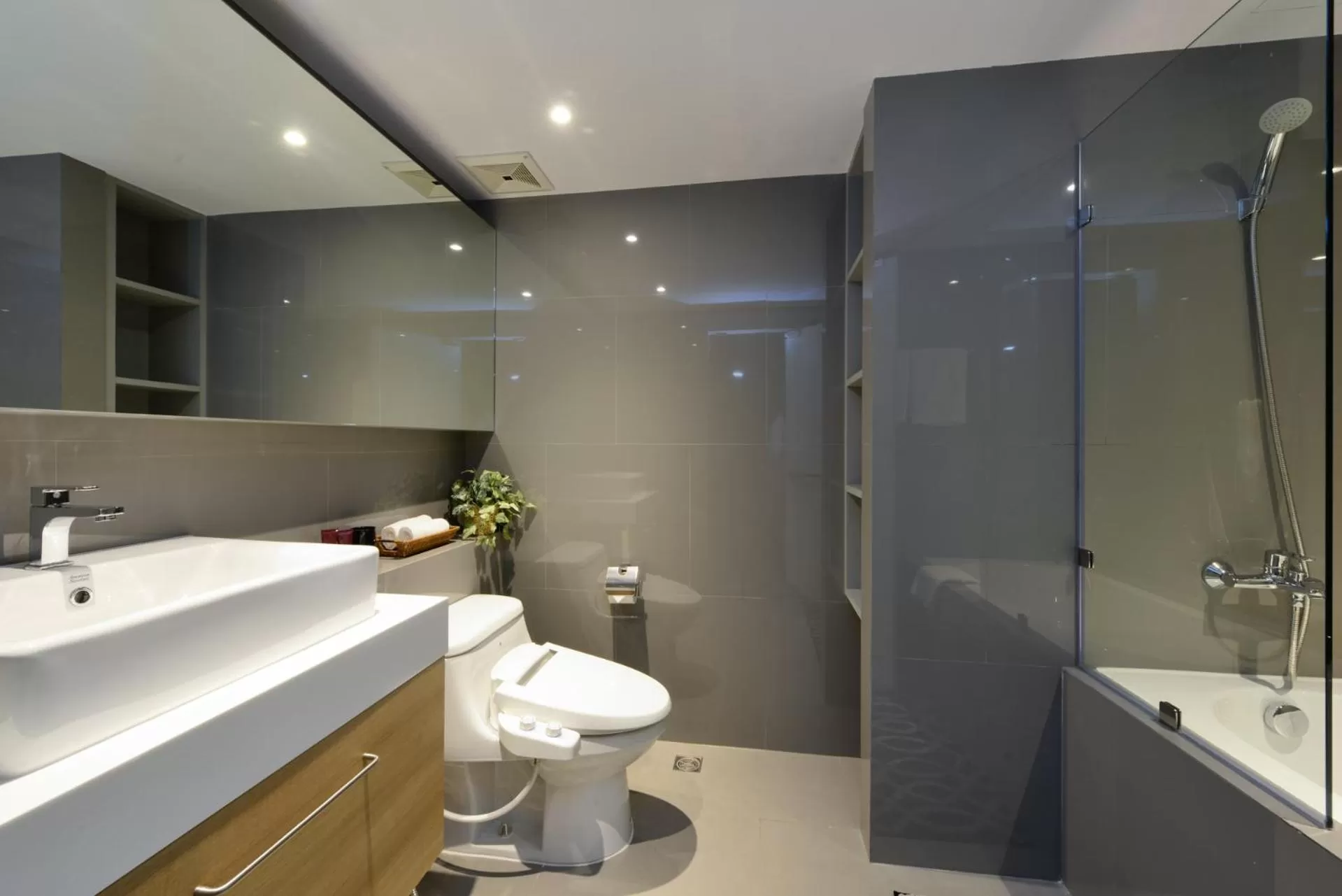 Shower in Aspira Tropical Residence Thong Lor