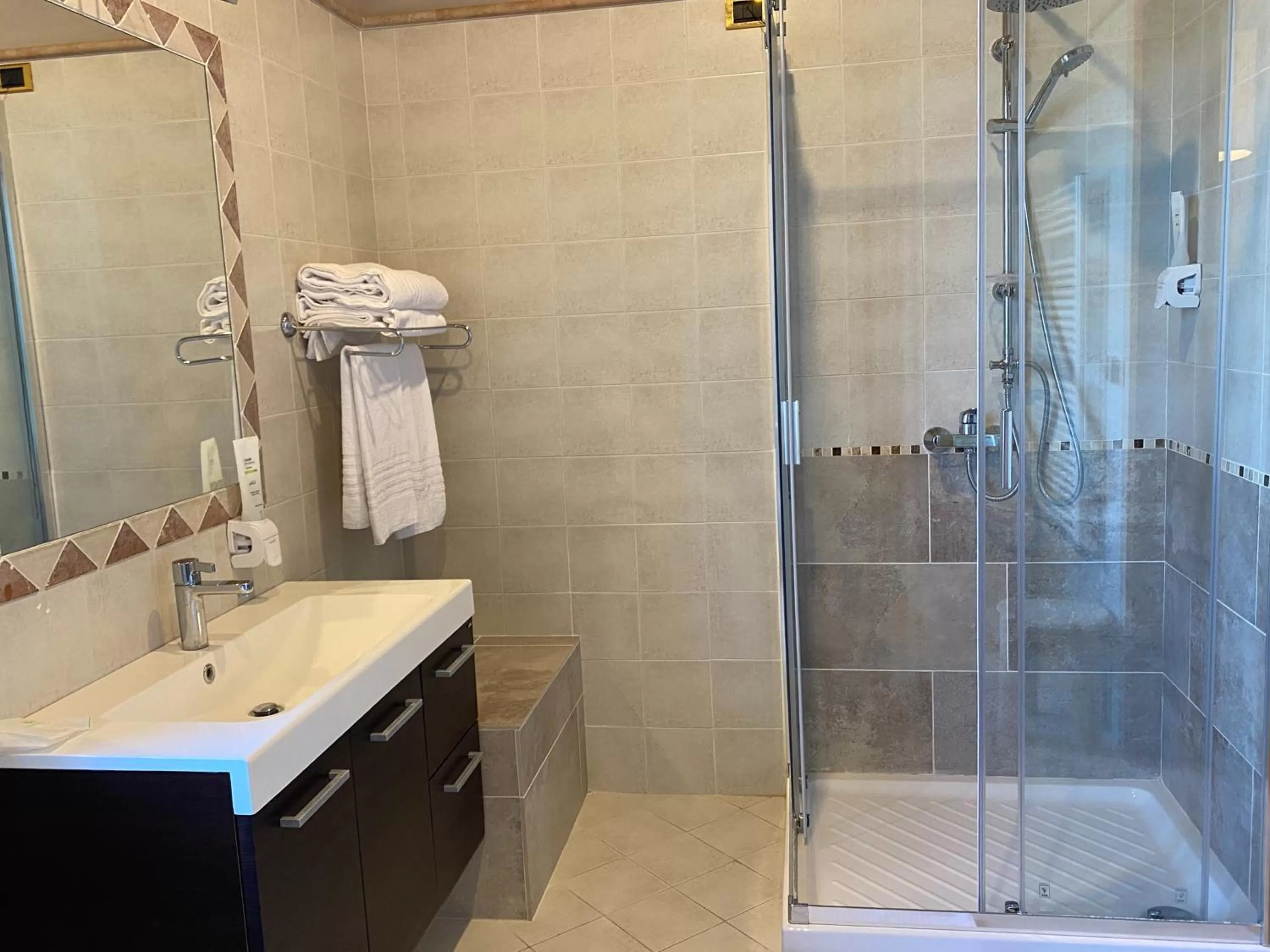 Bathroom in Domus Park Hotel & SPA