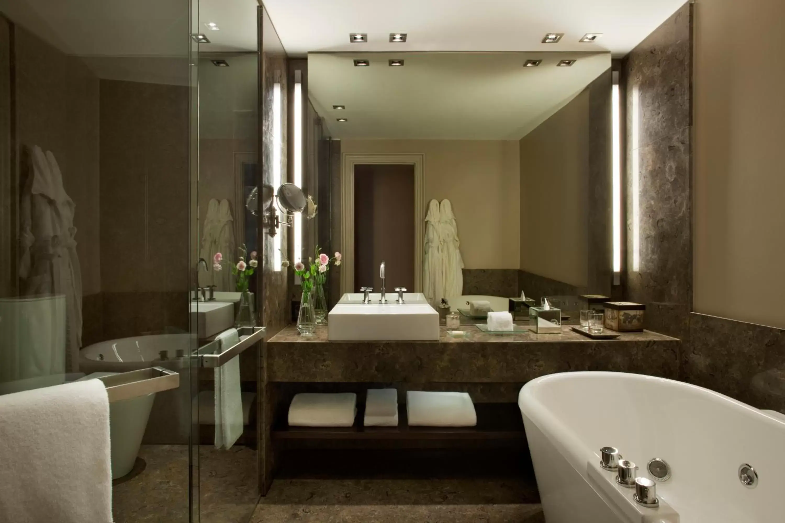 Bathroom in Four Seasons Hotel Buenos Aires