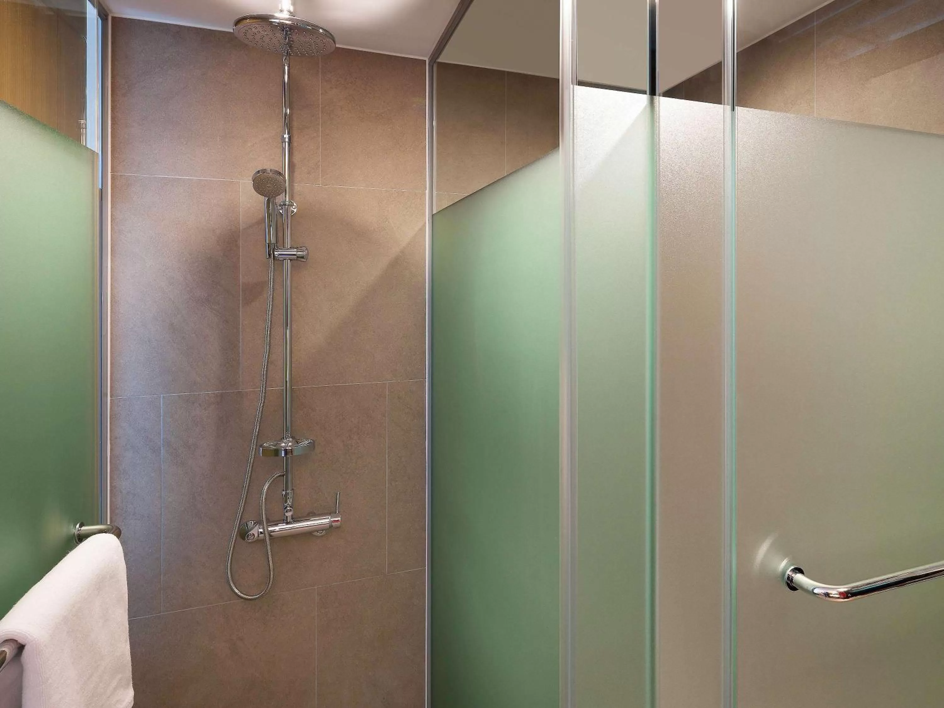 Photo of the whole room in Travelodge Dongdaemun Seoul