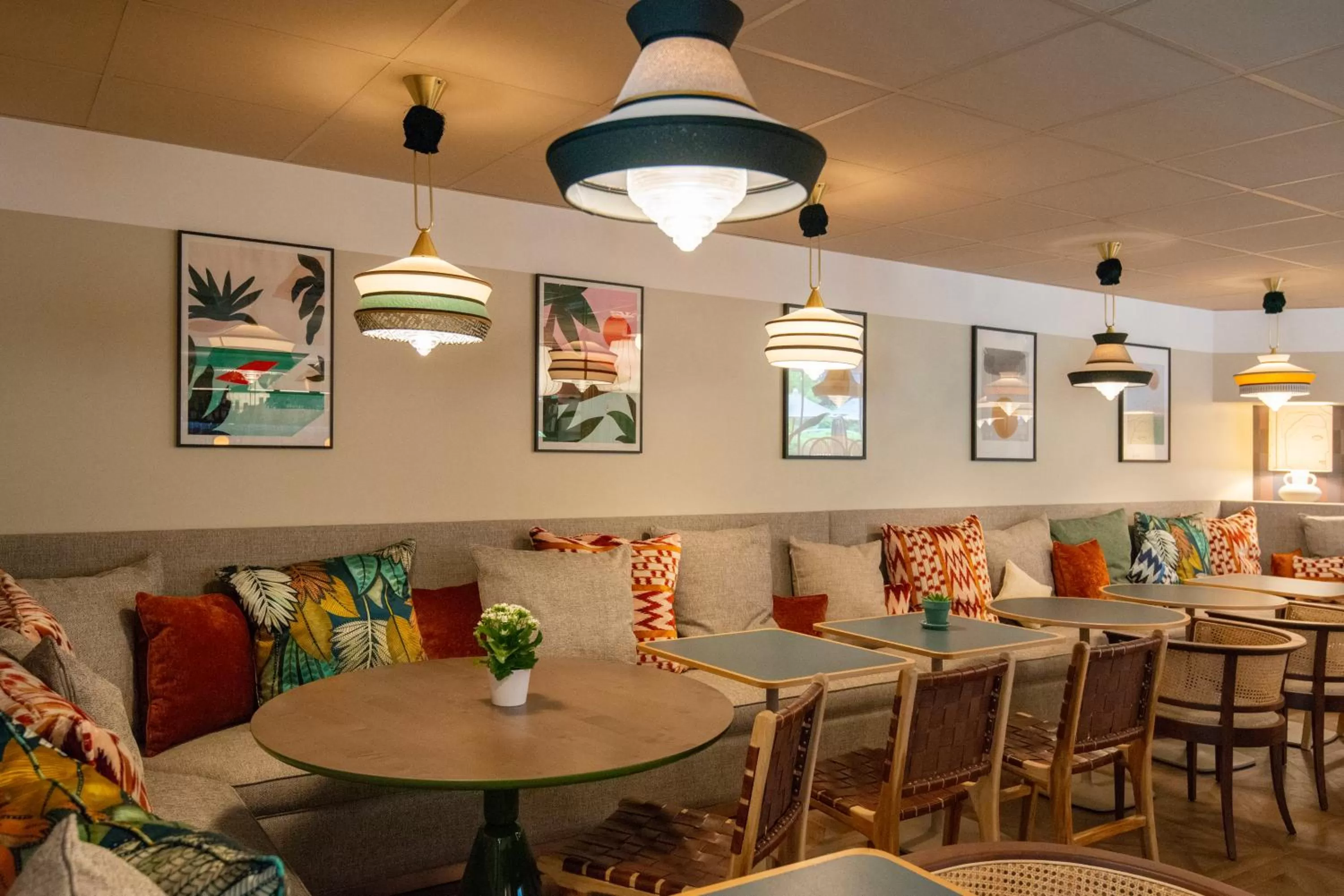 Lounge or bar in Novotel Suites Nice Airport