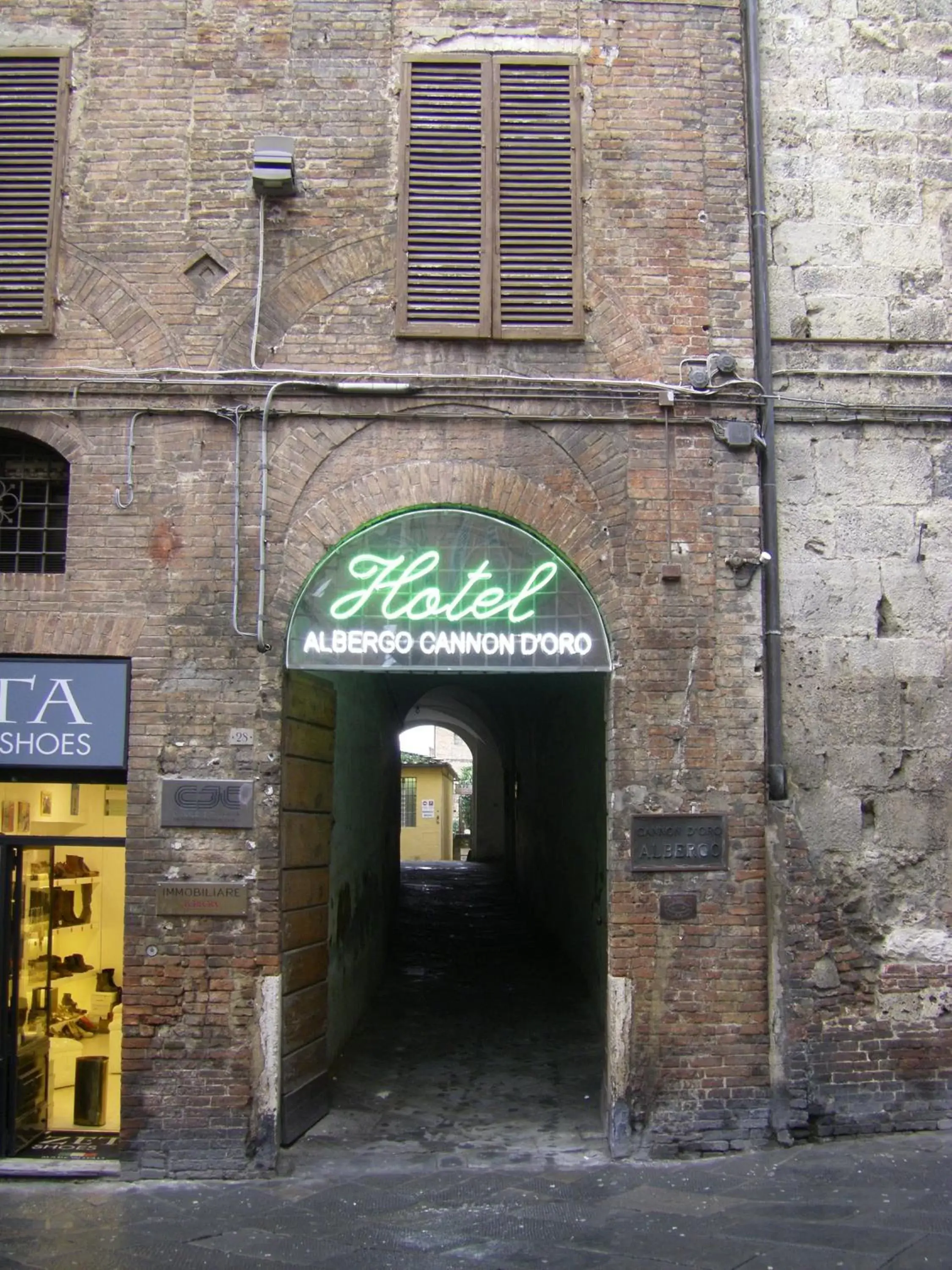 Facade/entrance in Albergo Cannon d'Oro