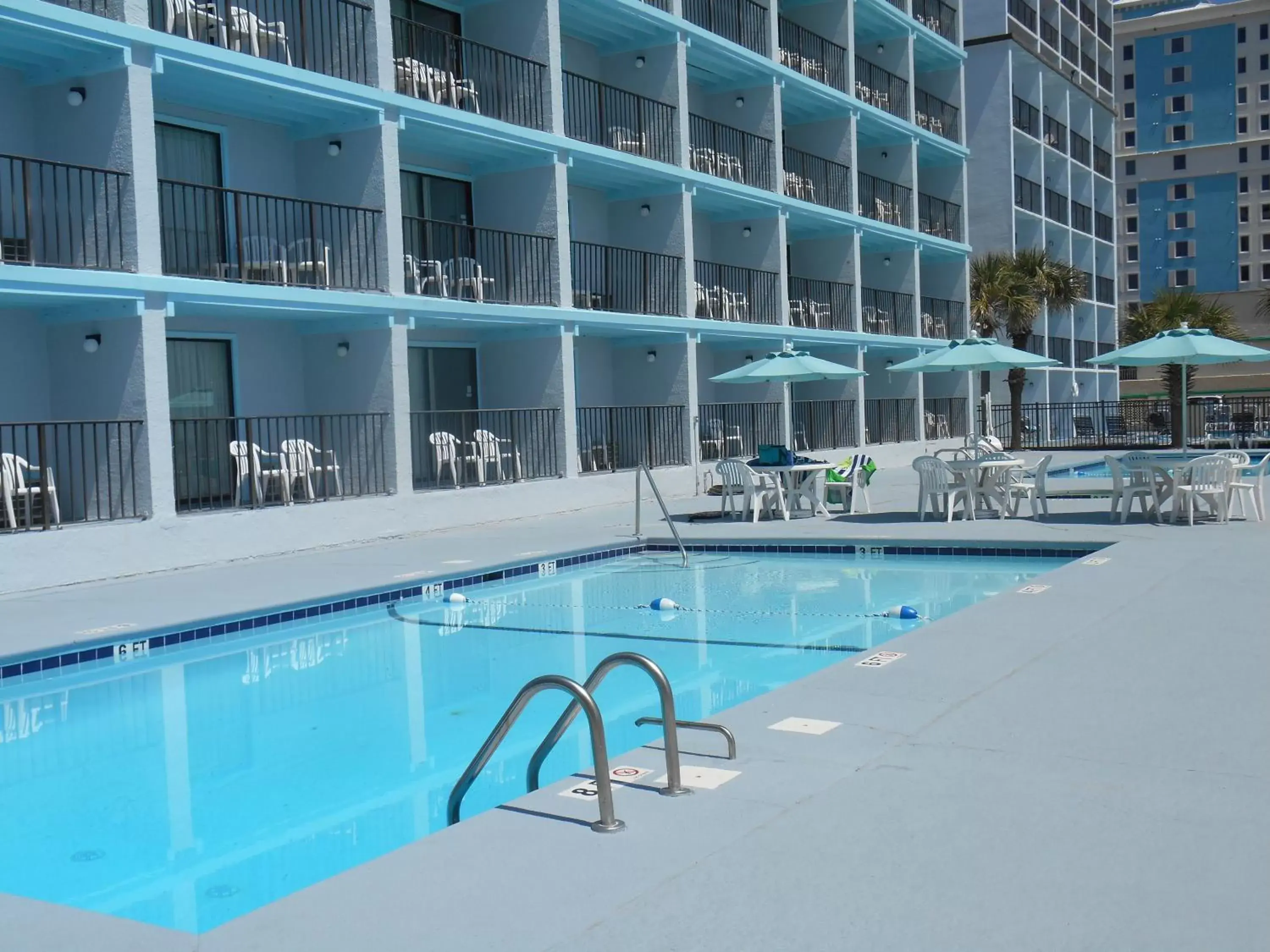 , Swimming Pool in Tropical Seas Hotel