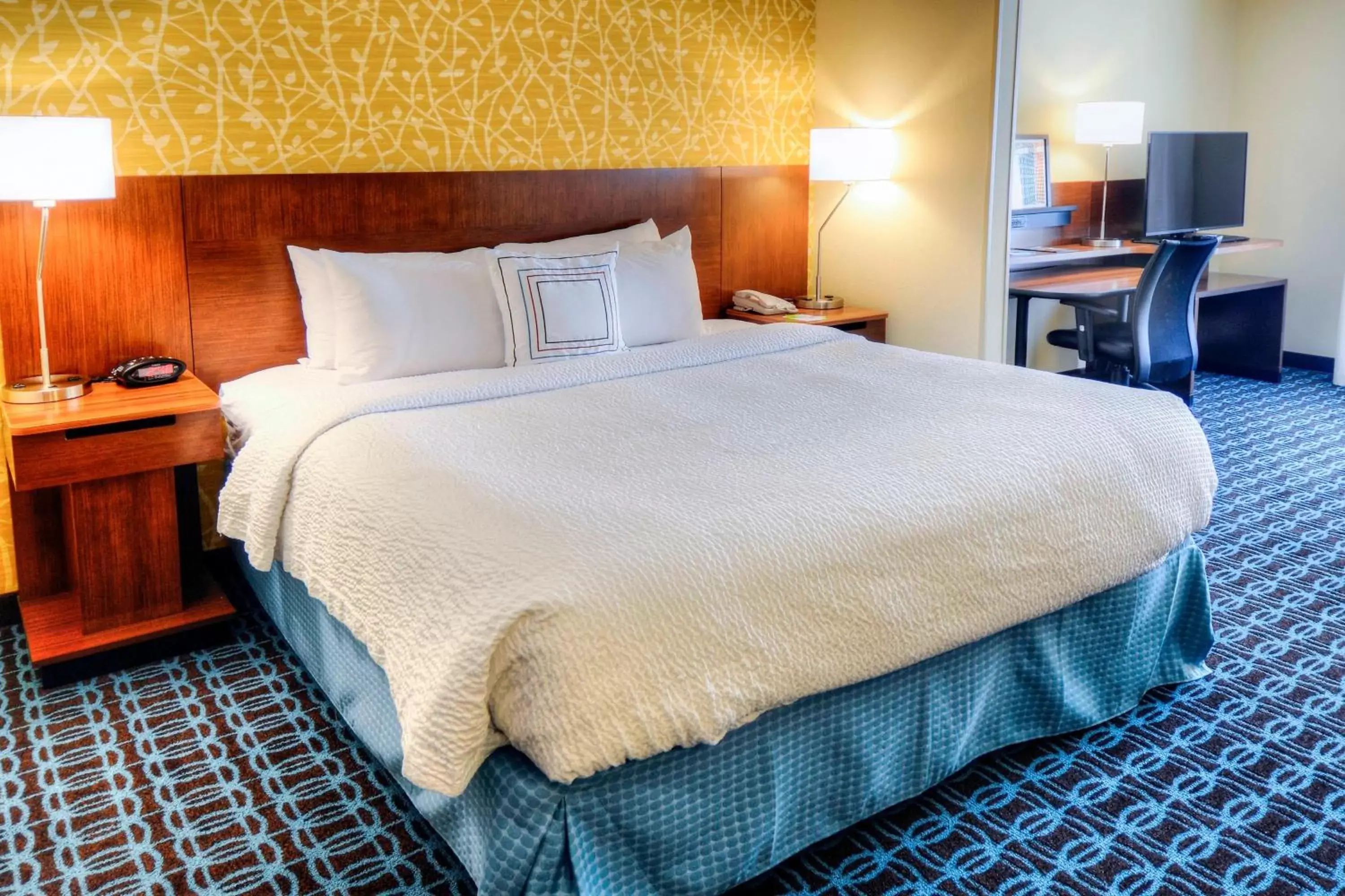 Bedroom, Bed in Fairfield Inn & Suites by Marriott Princeton