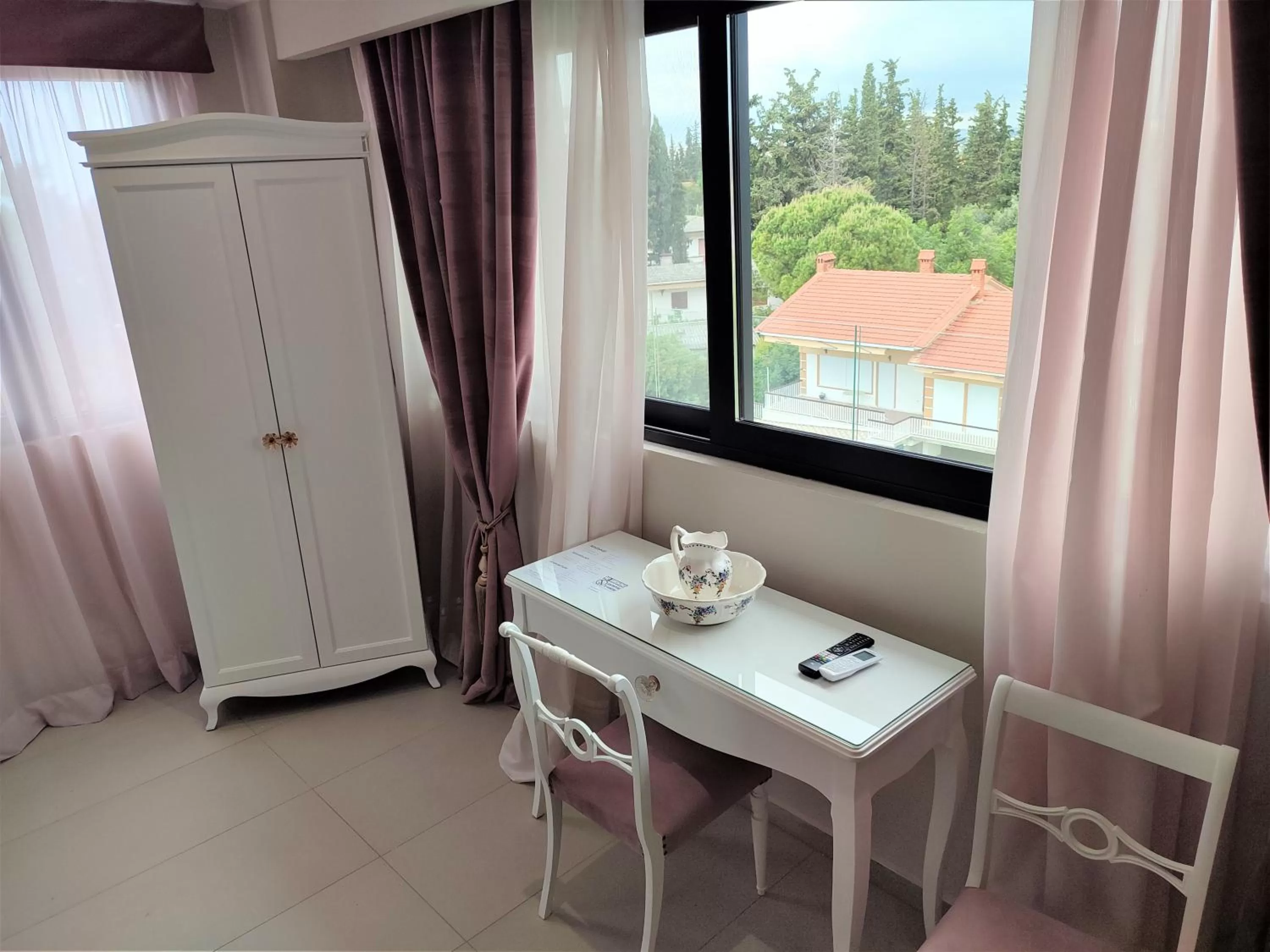 Photo of the whole room in Light Blue Hotel