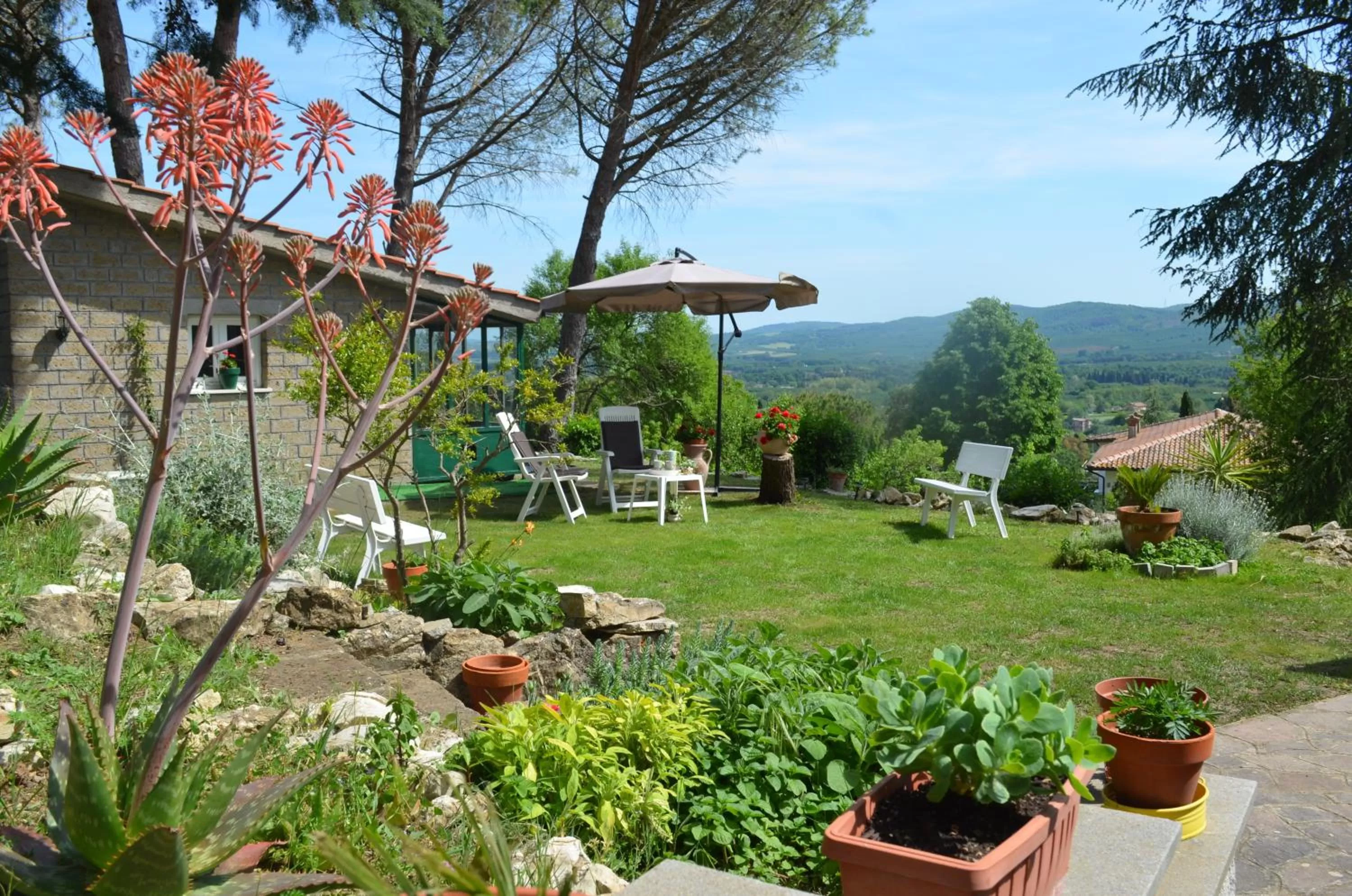 Patio, Garden in Bed and Breakfast Romantica Evasione