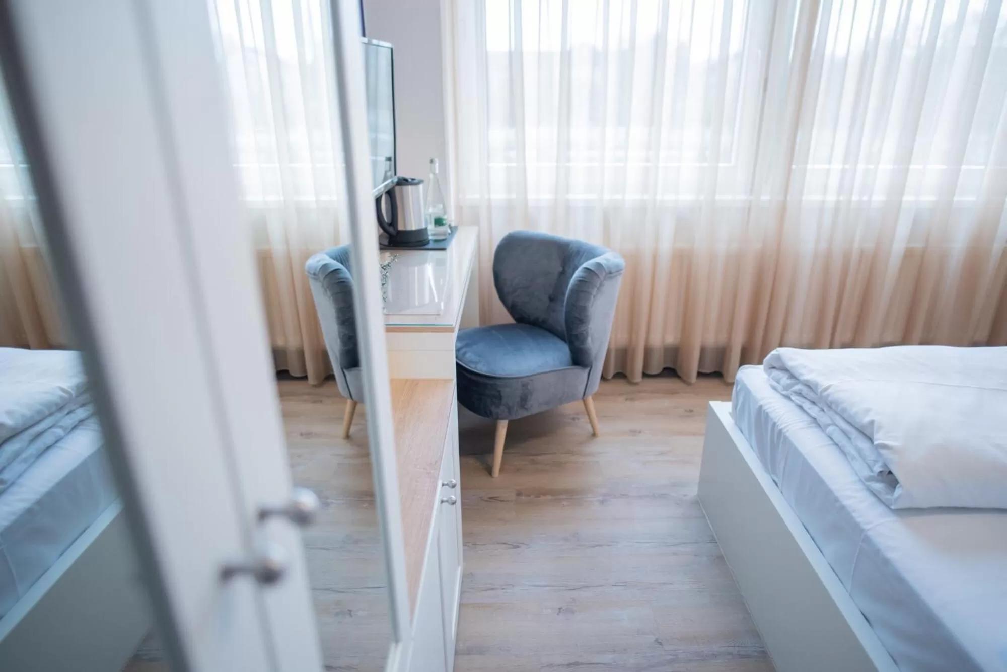 Photo of the whole room, Bed in Hotel Leo