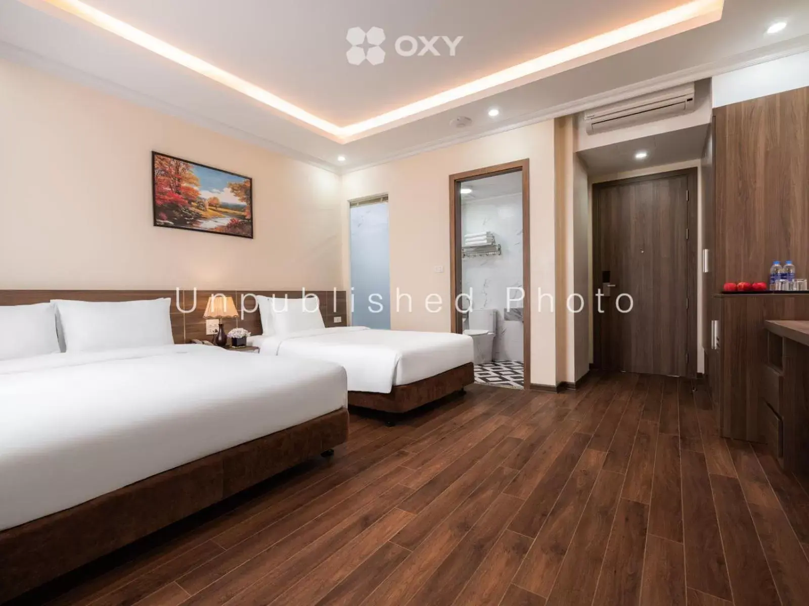 Quadruple Room with Sea View in Ha Long Essence Classic Hotel Quadruple Room with Sea View in Ha Long Essence Classic Hotel