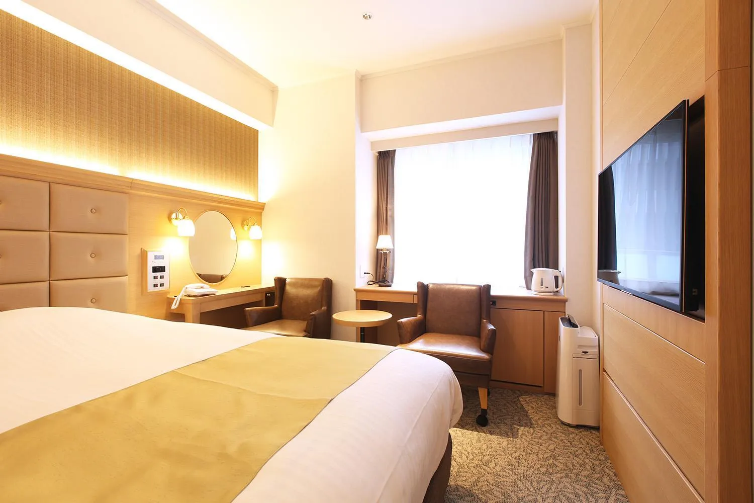 Photo of the whole room, Bed in Kobe Luminous Hotel Sannomiya