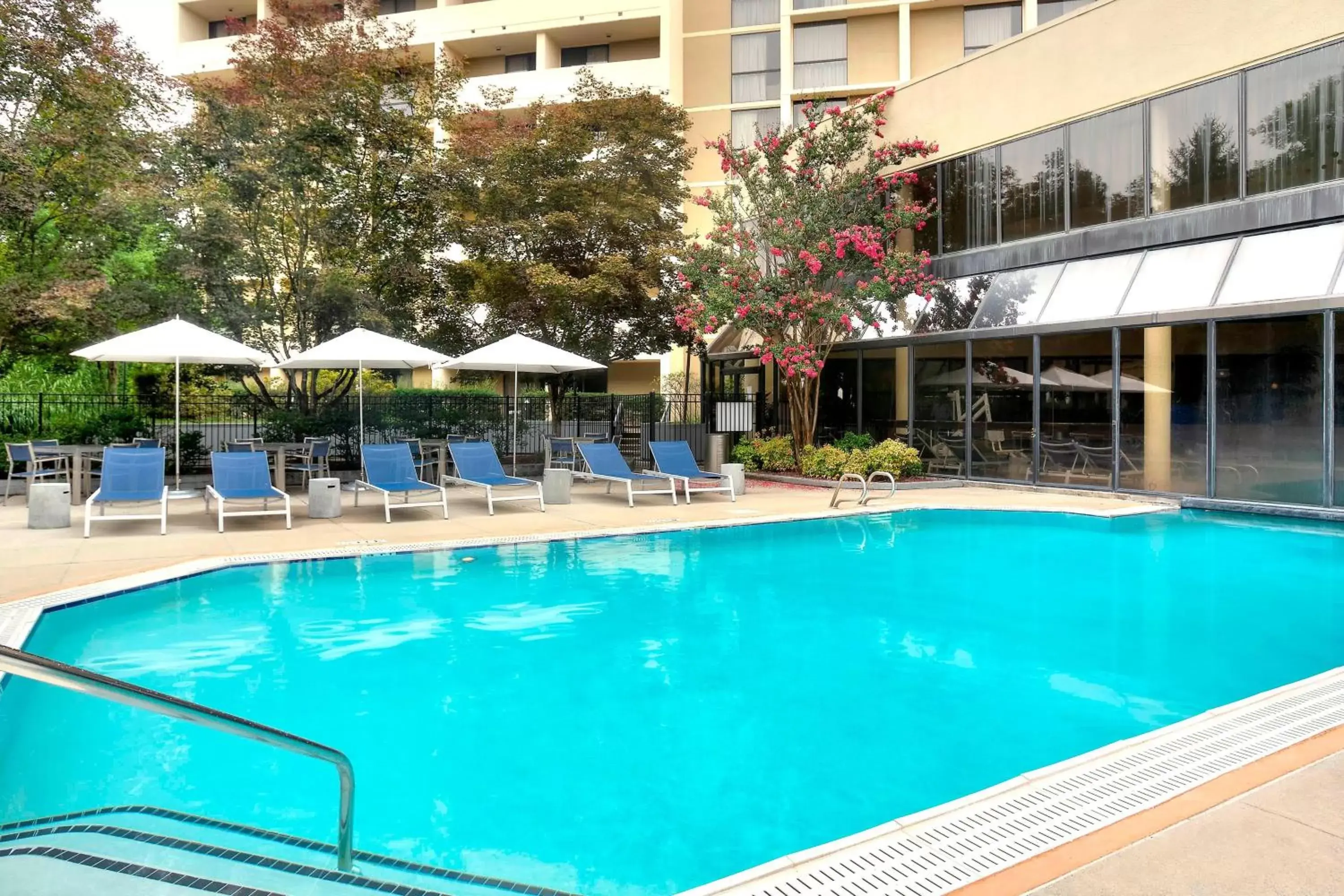 Swimming Pool in Greensboro-High Point Marriott Airport