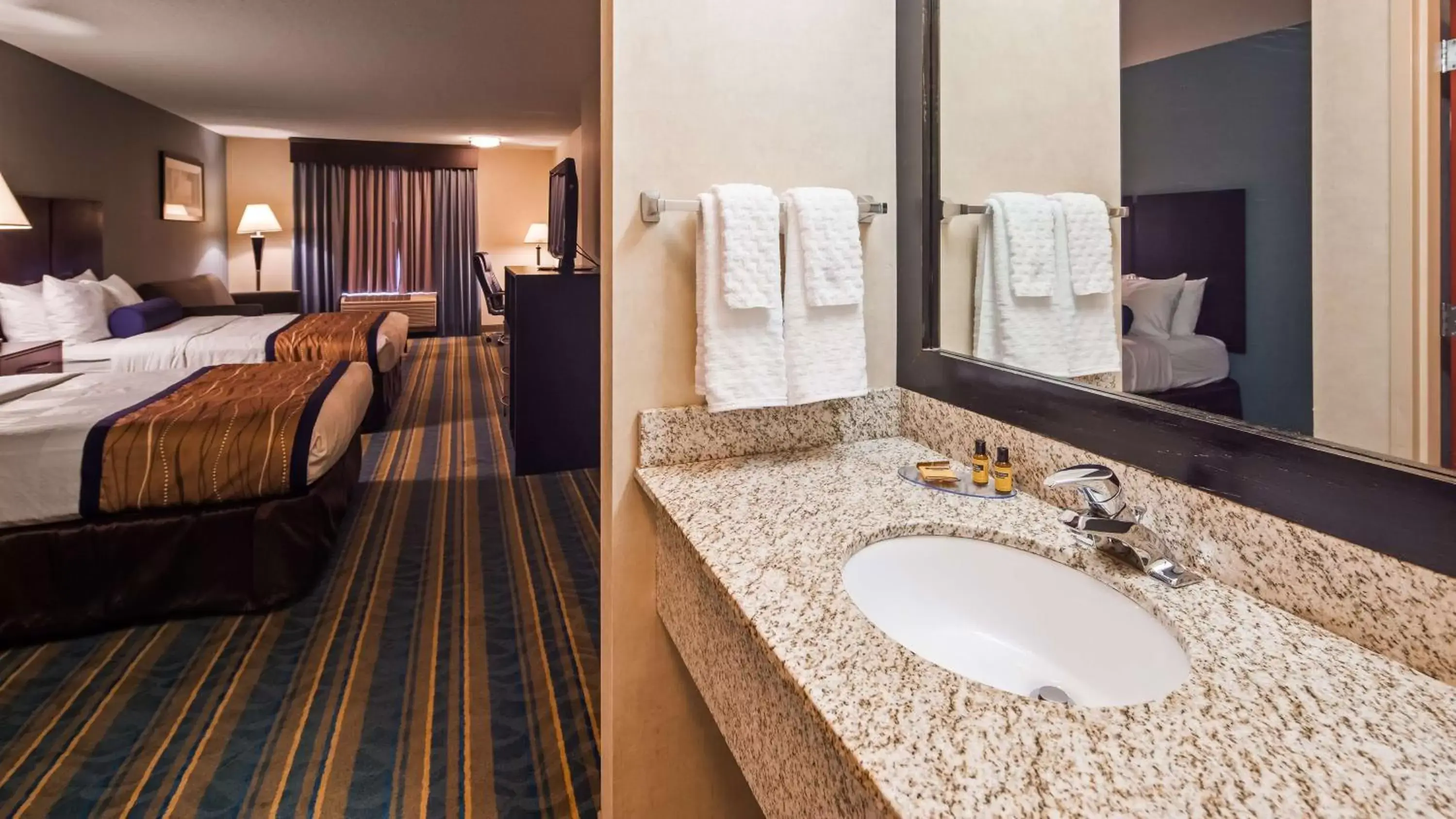 Photo of the whole room, Bathroom in Best Western Plus Berkshire Hills Inn & Suites