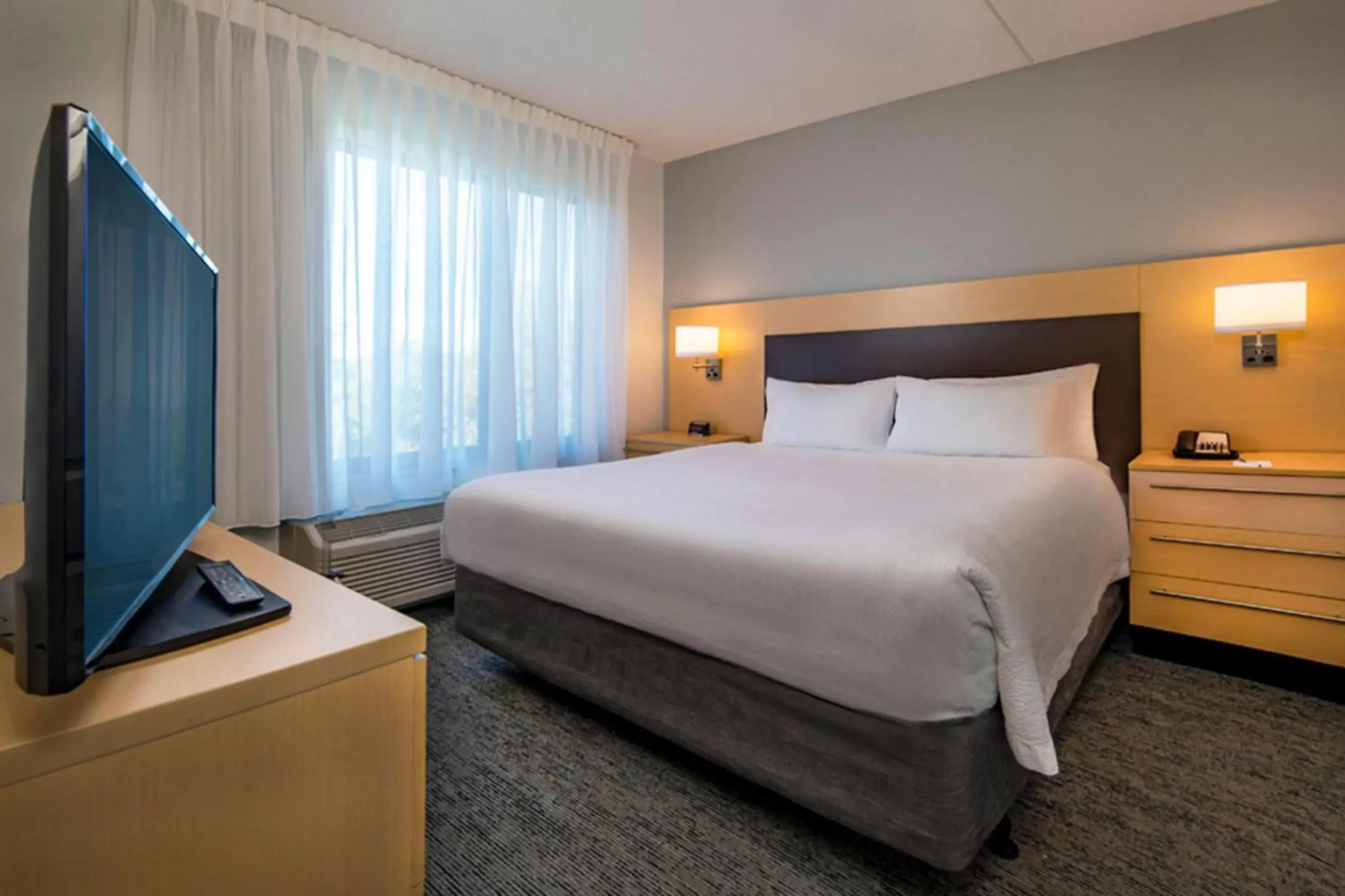 Bedroom, Bed in TownePlace Suites by Marriott Frederick