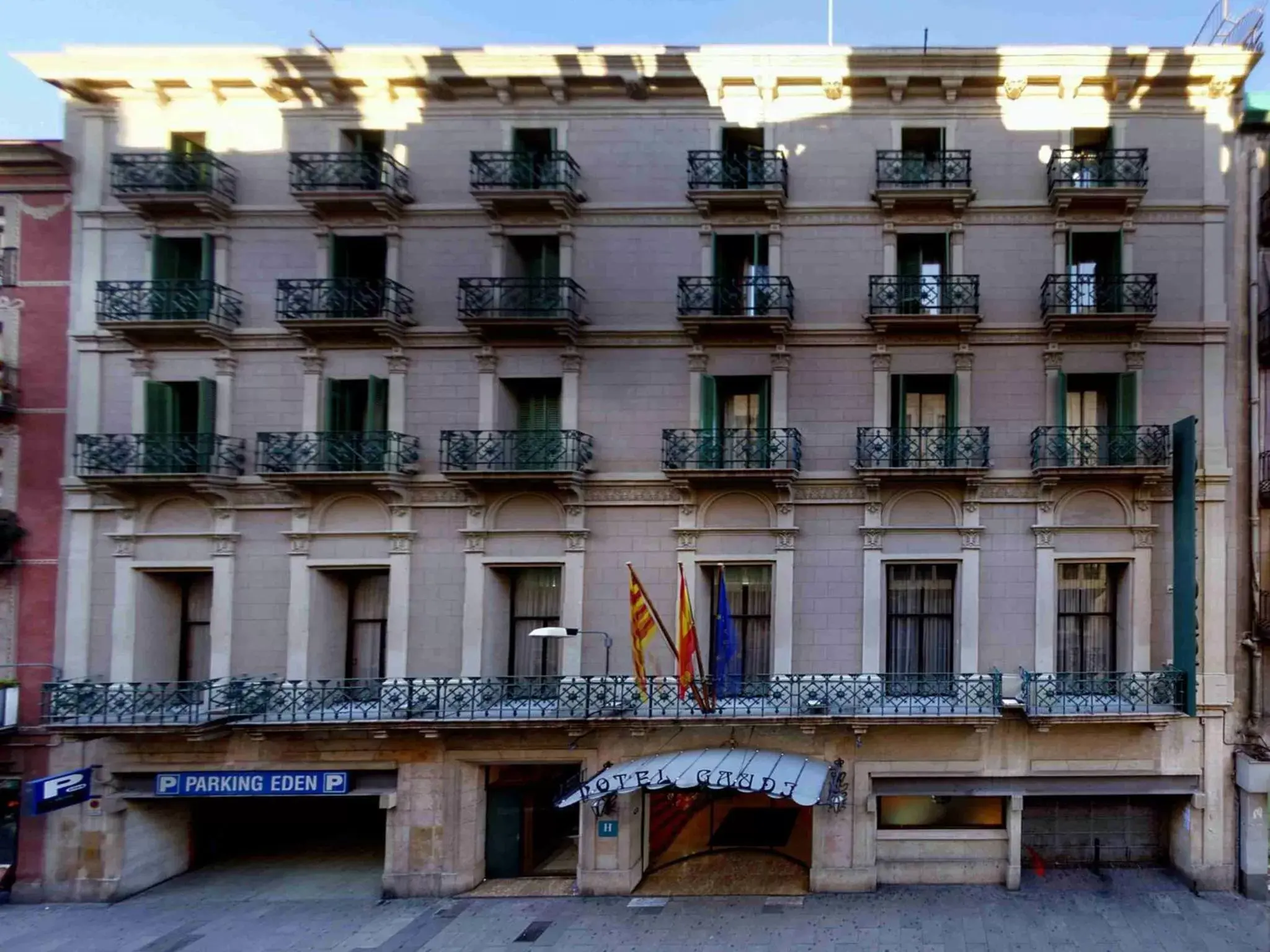 Facade/entrance, Property Building in Gaudi Hotel