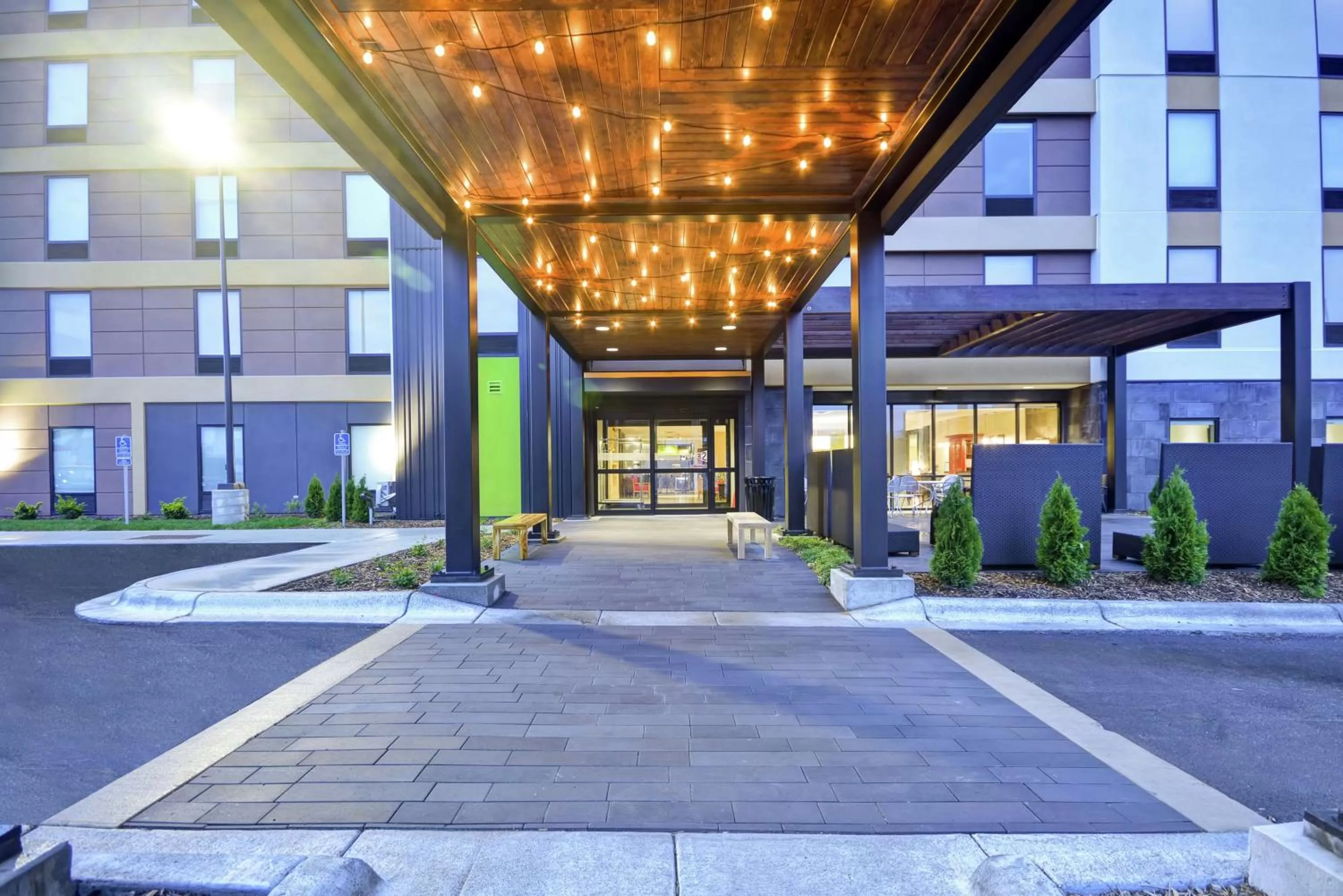 Property building in Home2 Suites By Hilton Minneapolis-Eden Prairie