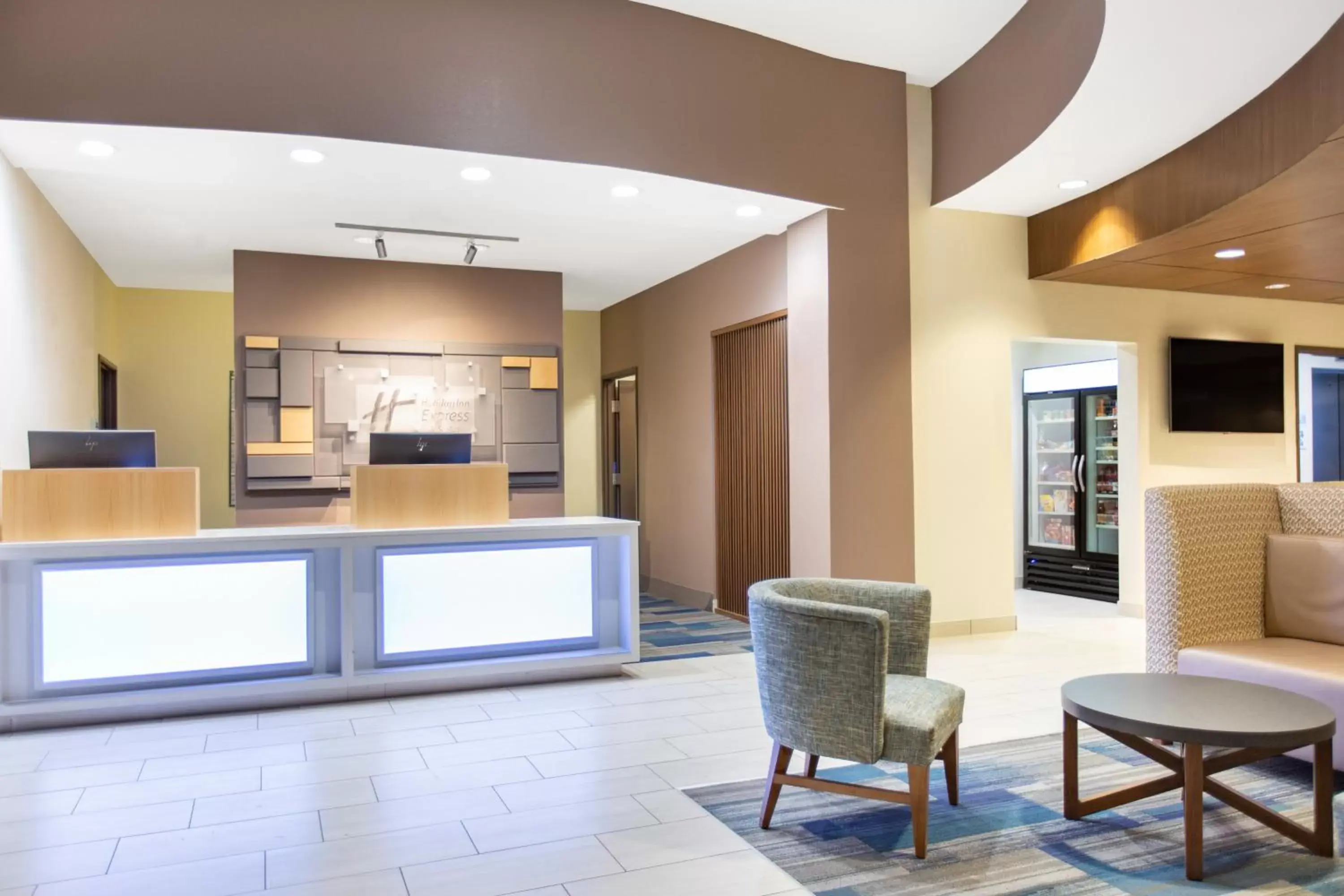Property building, Lobby/Reception in Holiday Inn Express Surprise, an IHG Hotel