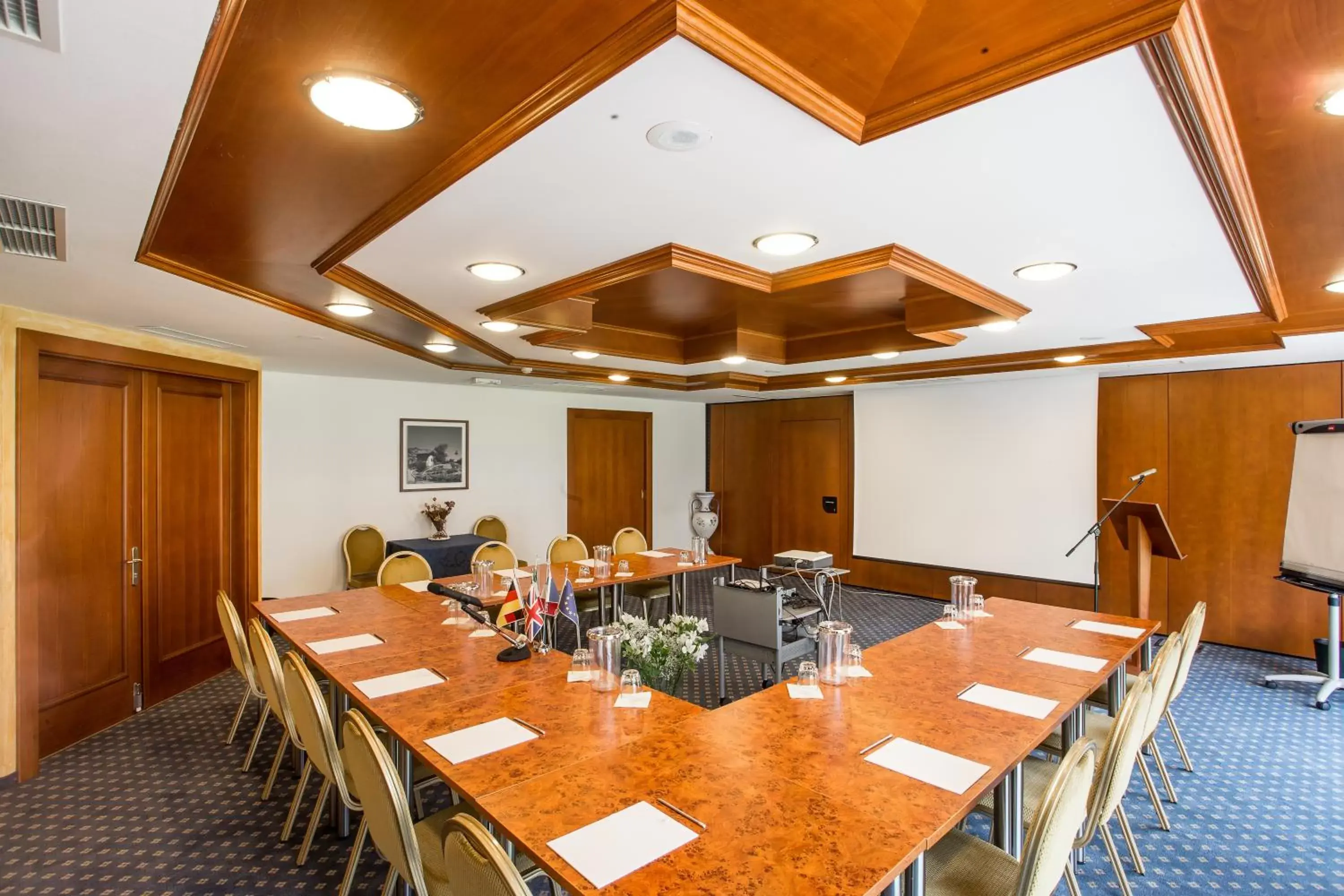 Business facilities in Sartori's Hotel