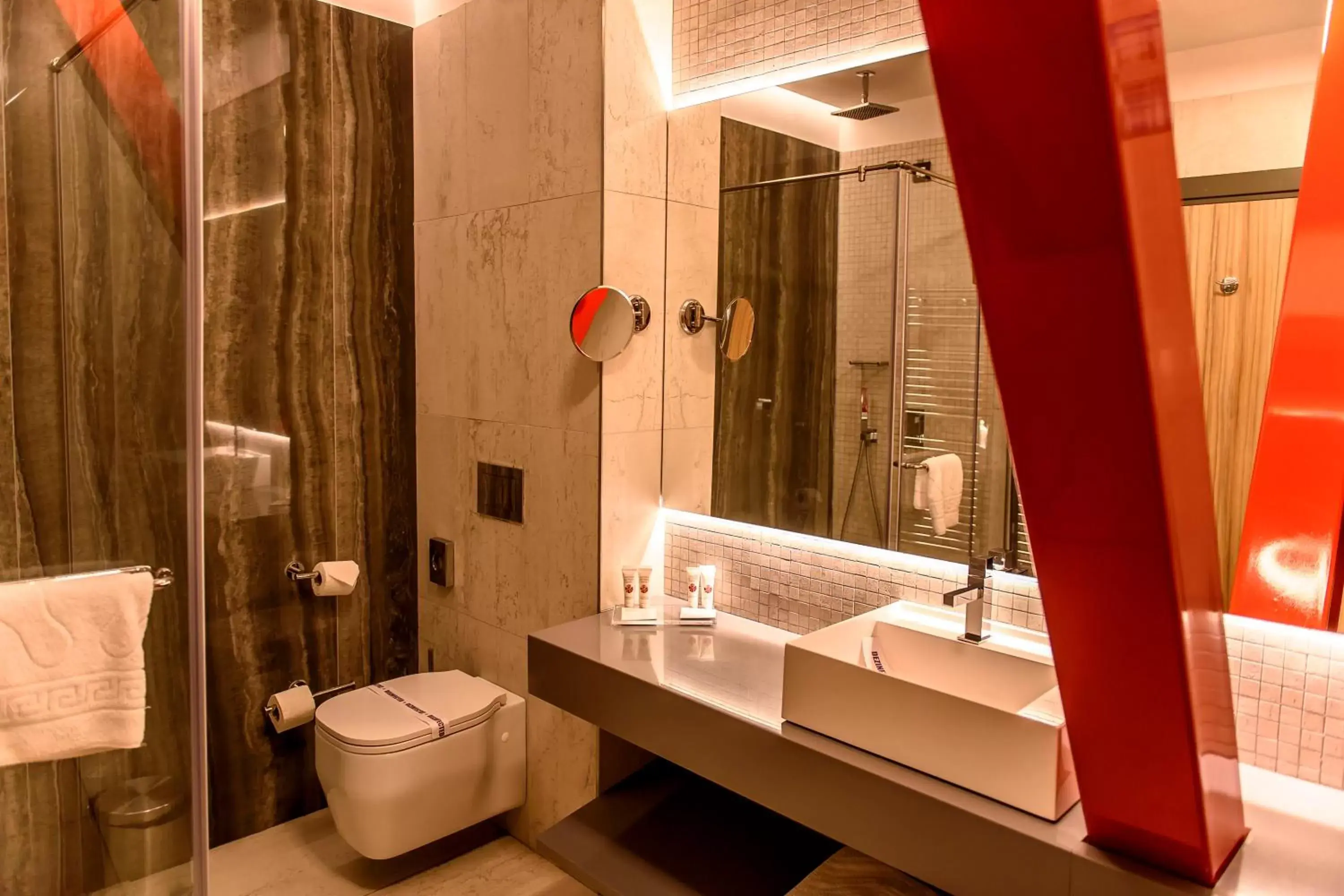 King Suite - Non-Smoking in Ramada by Wyndham Ramnicu Valcea King Suite - Non-Smoking in Ramada by Wyndham Ramnicu Valcea